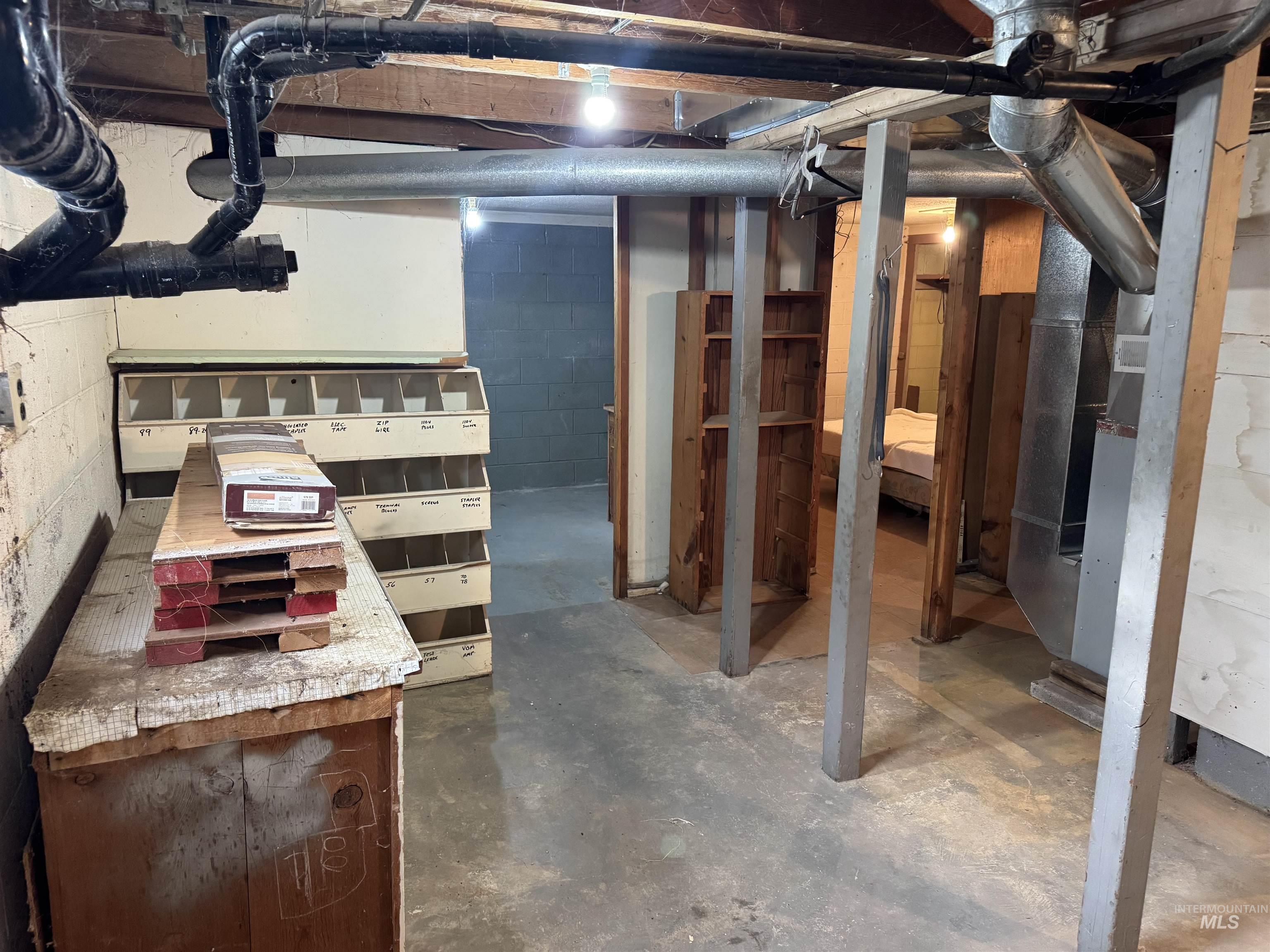 1373 Washington Street S, Twin Falls, Idaho 83301, 2 Bedrooms, 1 Bathroom, Residential For Sale, Price $247,500,MLS 98967931