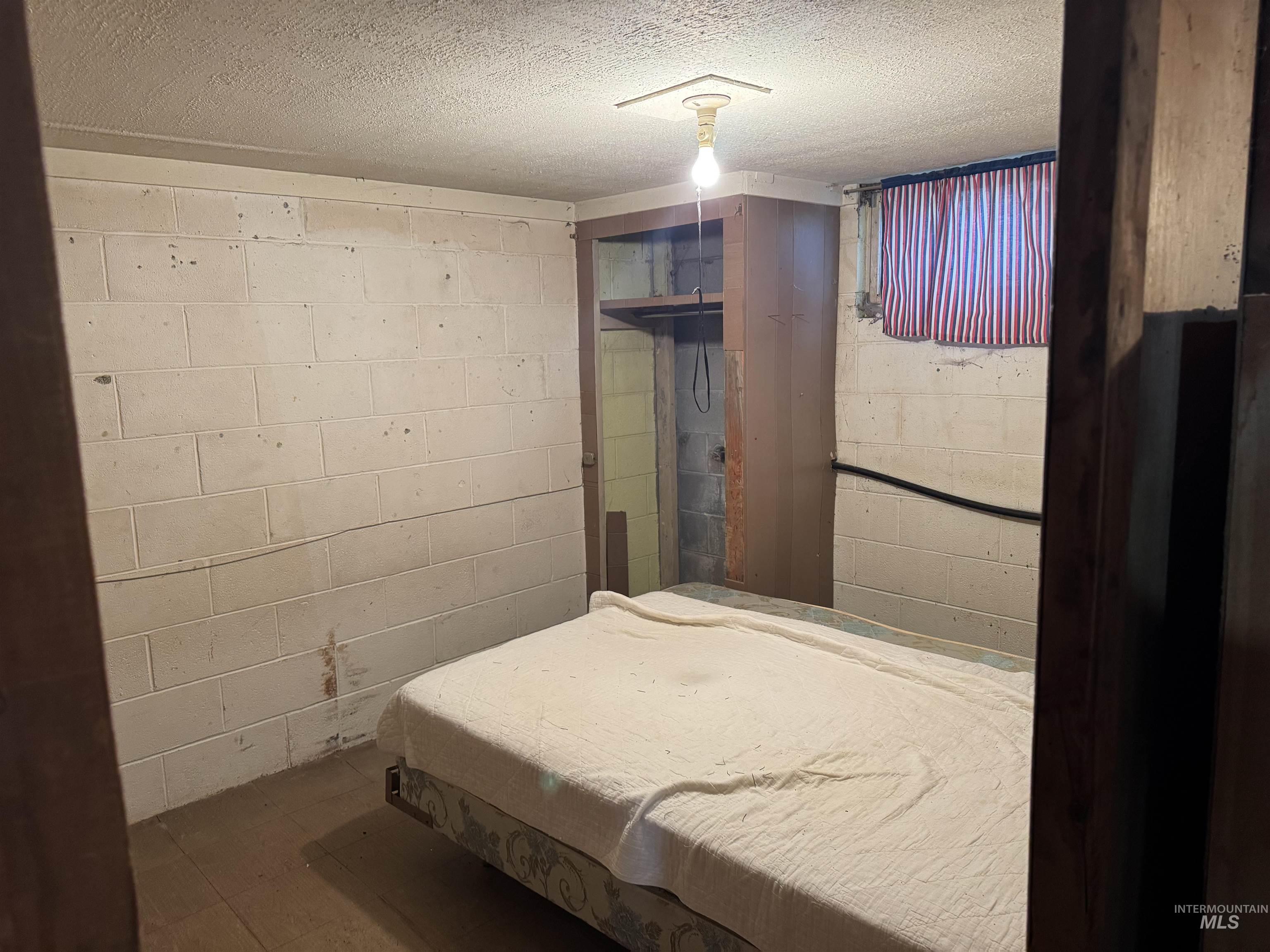 1373 Washington Street S, Twin Falls, Idaho 83301, 2 Bedrooms, 1 Bathroom, Residential For Sale, Price $247,500,MLS 98967931