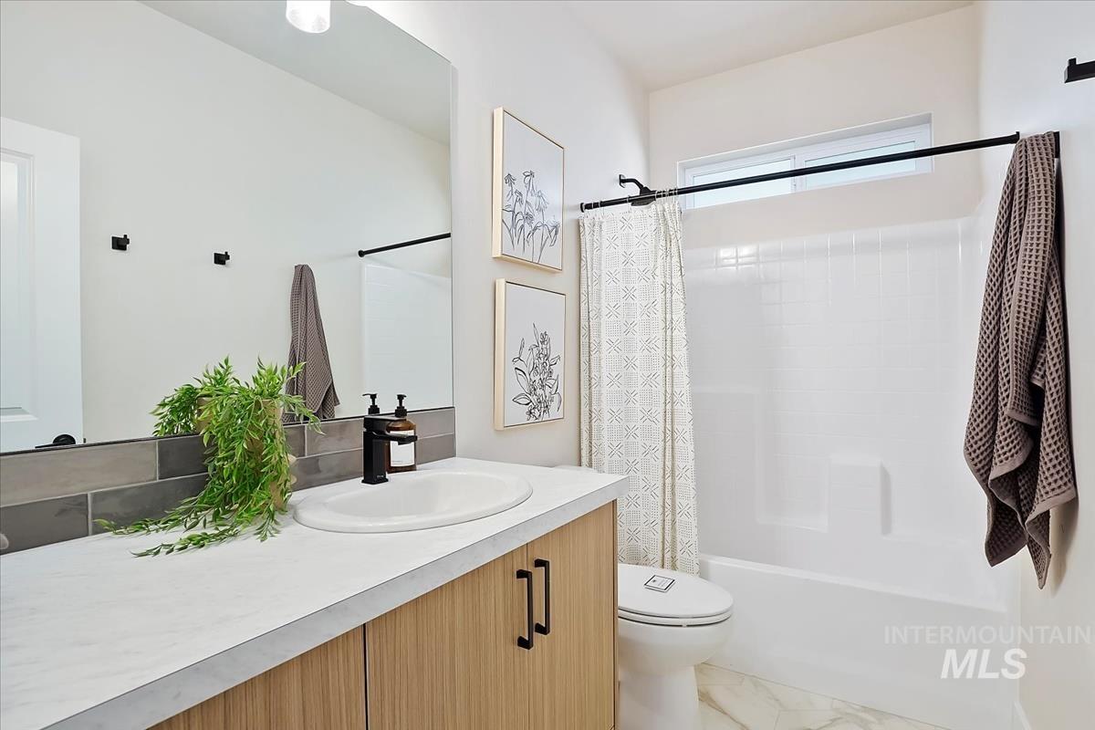 6086 S Corsican, Meridian, Idaho 83642, 3 Bedrooms, 2 Bathrooms, Residential For Sale, Price $569,900,MLS 98967934