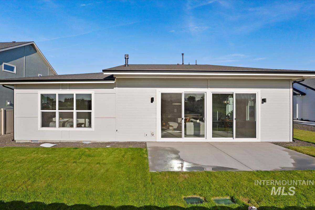 6086 S Corsican, Meridian, Idaho 83642, 3 Bedrooms, 2 Bathrooms, Residential For Sale, Price $569,900,MLS 98967934