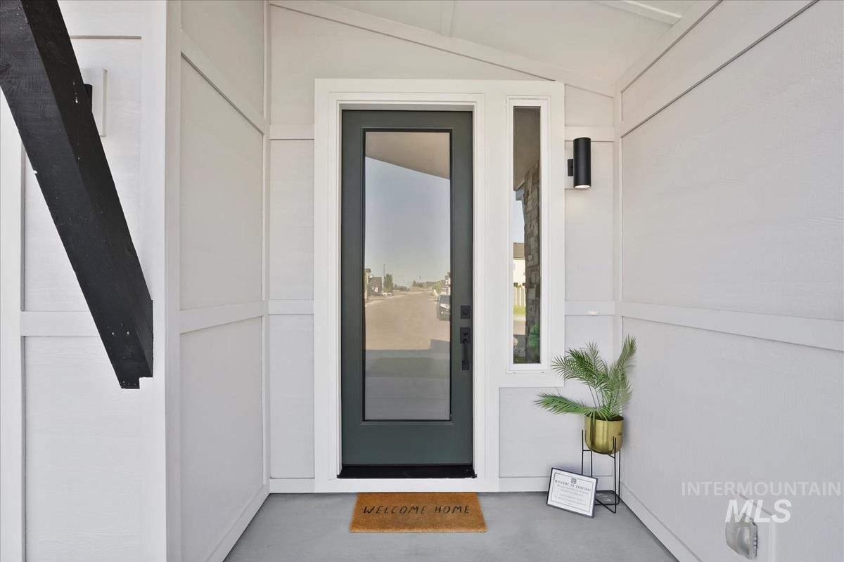 6086 S Corsican, Meridian, Idaho 83642, 3 Bedrooms, 2 Bathrooms, Residential For Sale, Price $569,900,MLS 98967934