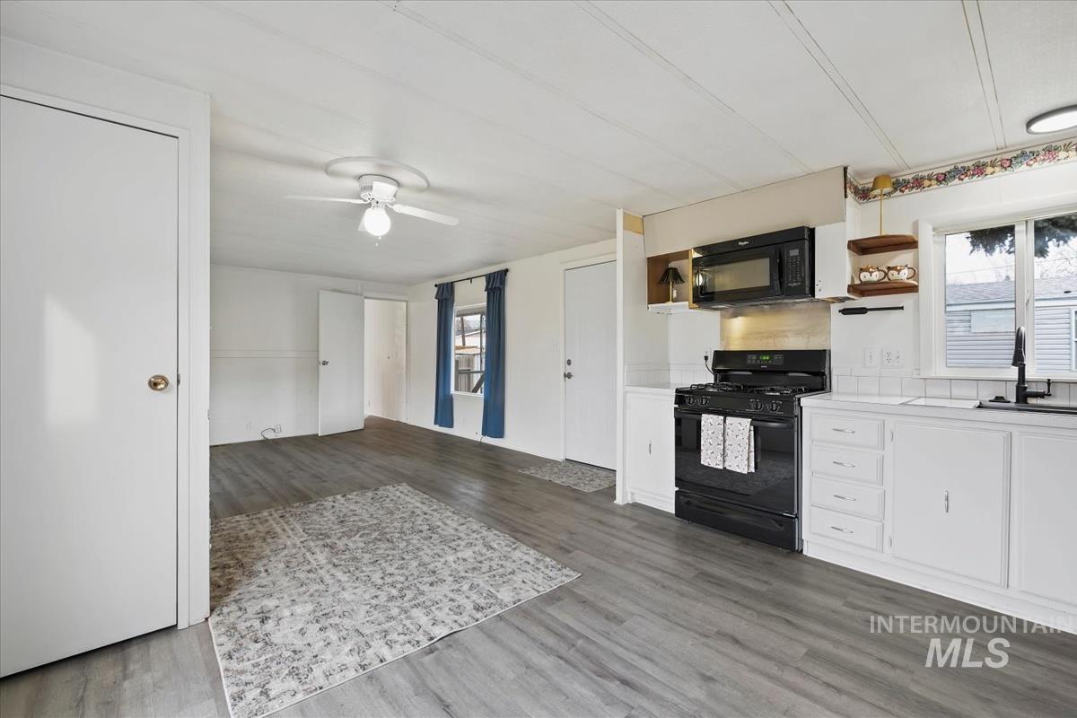 10167 W Maymie Rd., Boise, Idaho 83714, 3 Bedrooms, 2 Bathrooms, Residential For Sale, Price $285,000,MLS 98967937