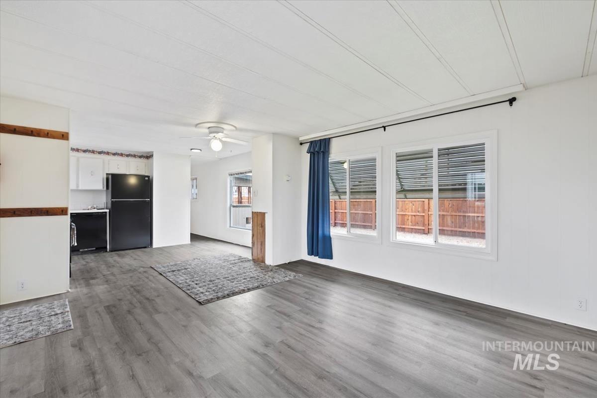 10167 W Maymie Rd., Boise, Idaho 83714, 3 Bedrooms, 2 Bathrooms, Residential For Sale, Price $285,000,MLS 98967937