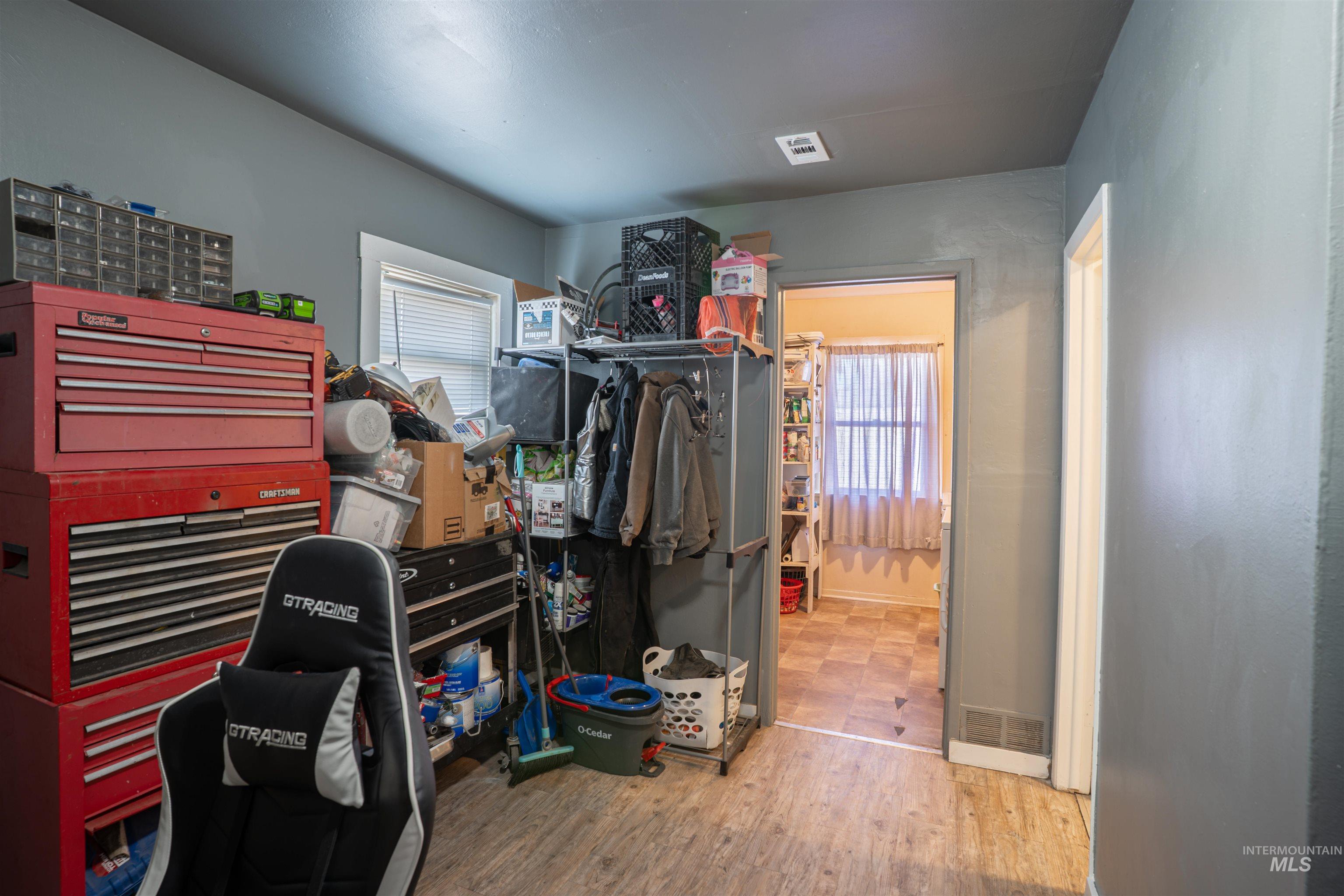 714 Linden Street, Buhl, Idaho 83316, 3 Bedrooms, 1.5 Bathrooms, Residential For Sale, Price $235,000,MLS 98967959