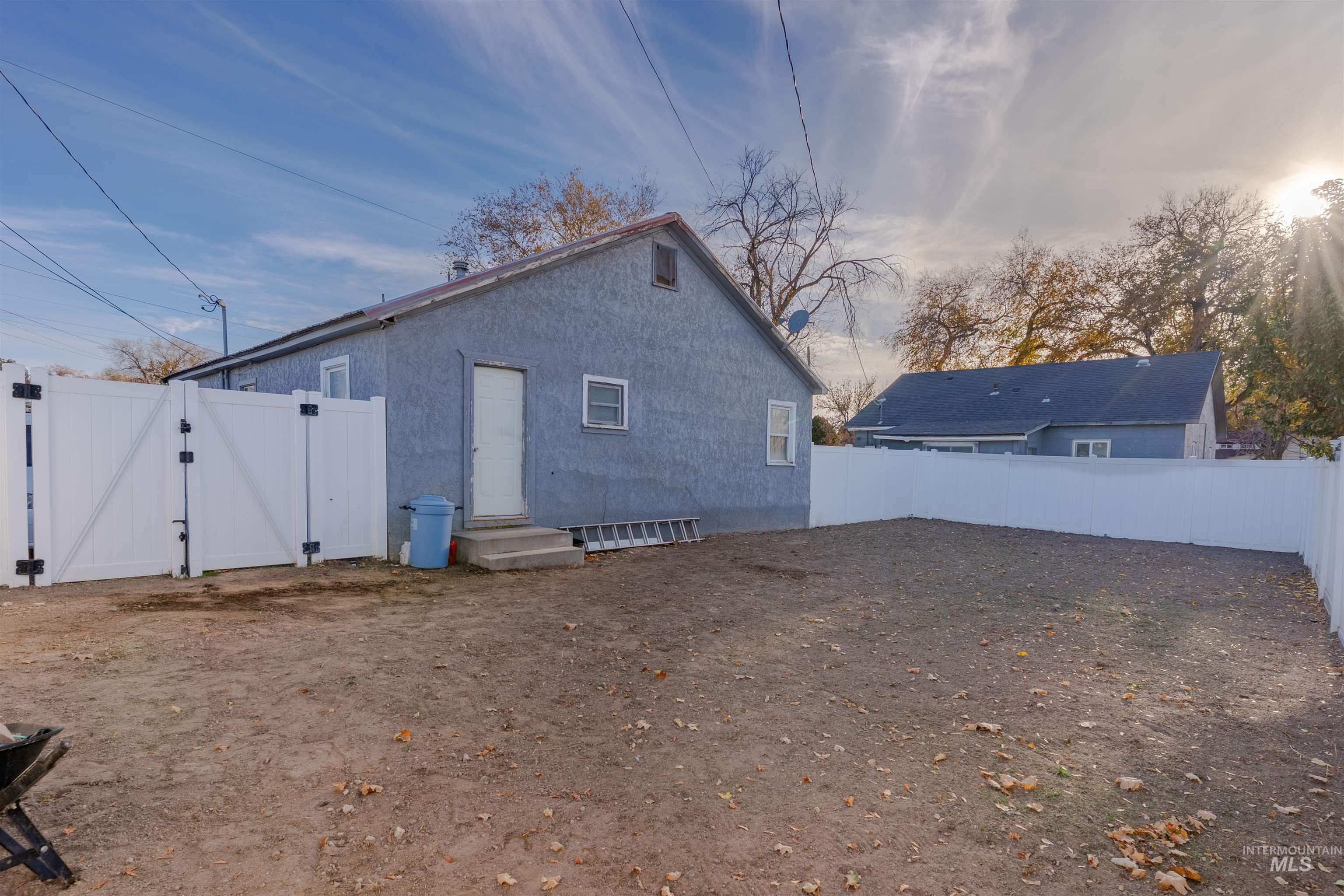 714 Linden Street, Buhl, Idaho 83316, 3 Bedrooms, 1.5 Bathrooms, Residential For Sale, Price $235,000,MLS 98967959