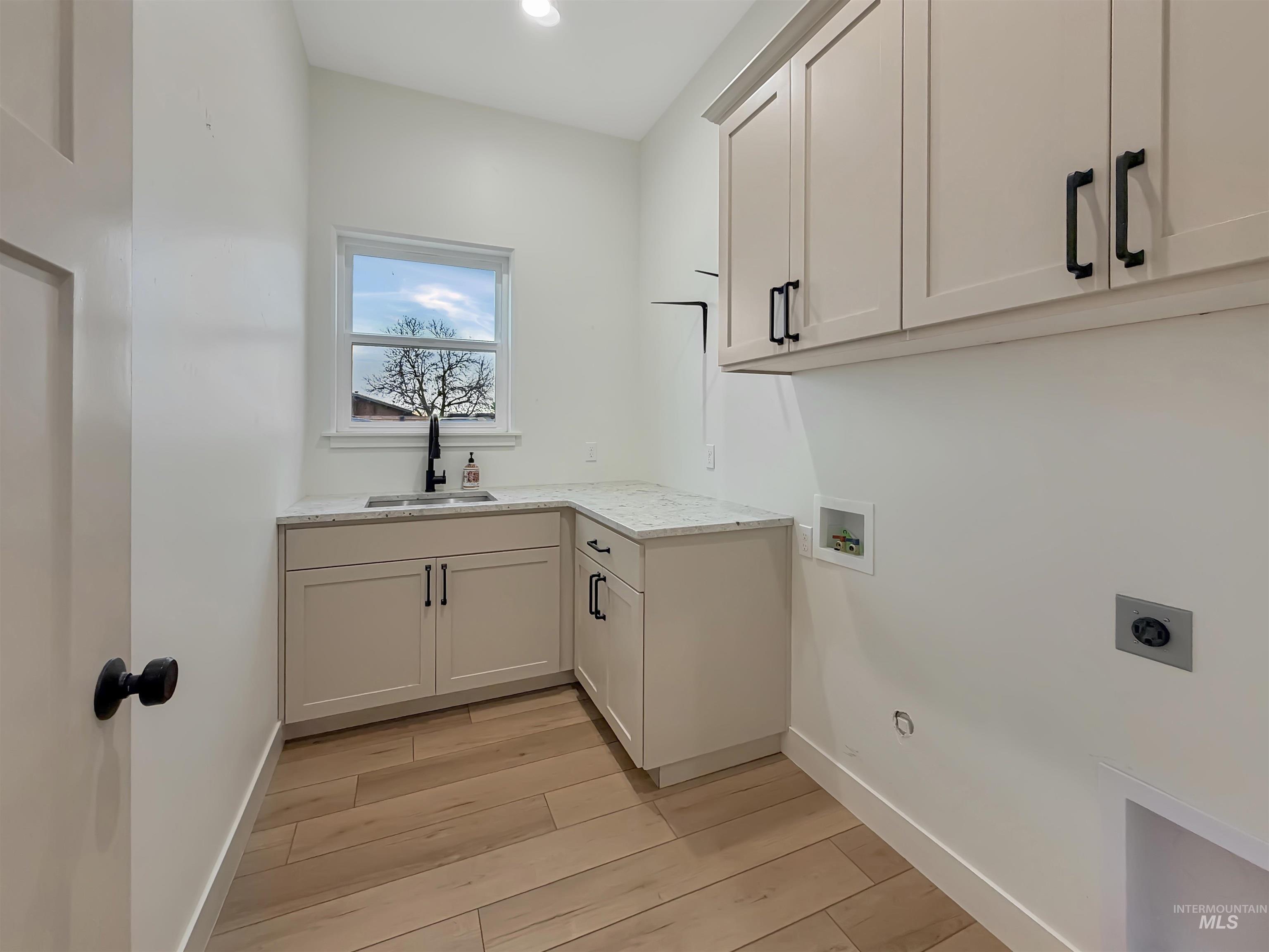 119 E Shamrock Ln, Rupert, Idaho 83350-0000, 3 Bedrooms, 2 Bathrooms, Residential For Sale, Price $525,000,MLS 98967966