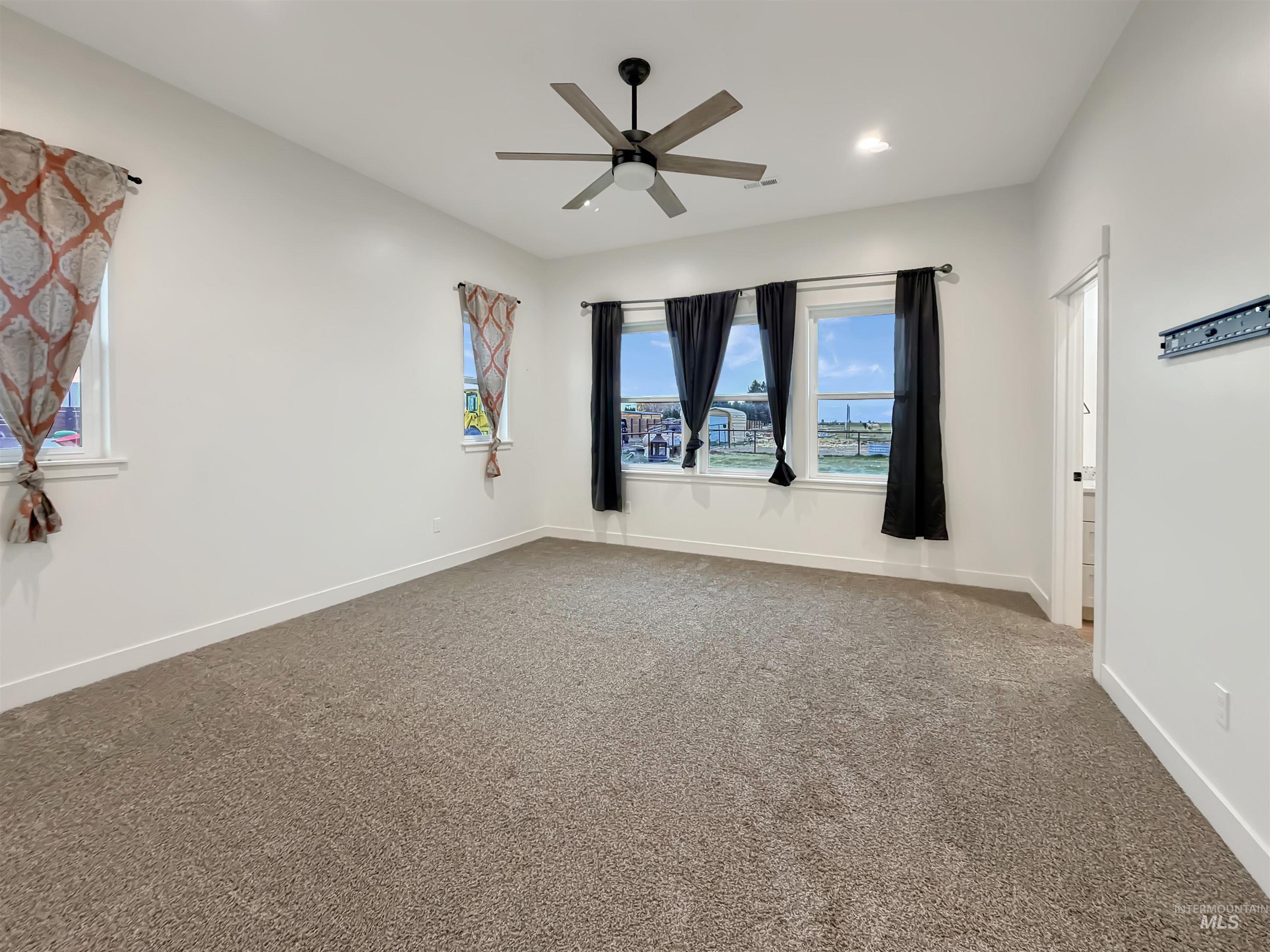 119 E Shamrock Ln, Rupert, Idaho 83350-0000, 3 Bedrooms, 2 Bathrooms, Residential For Sale, Price $525,000,MLS 98967966