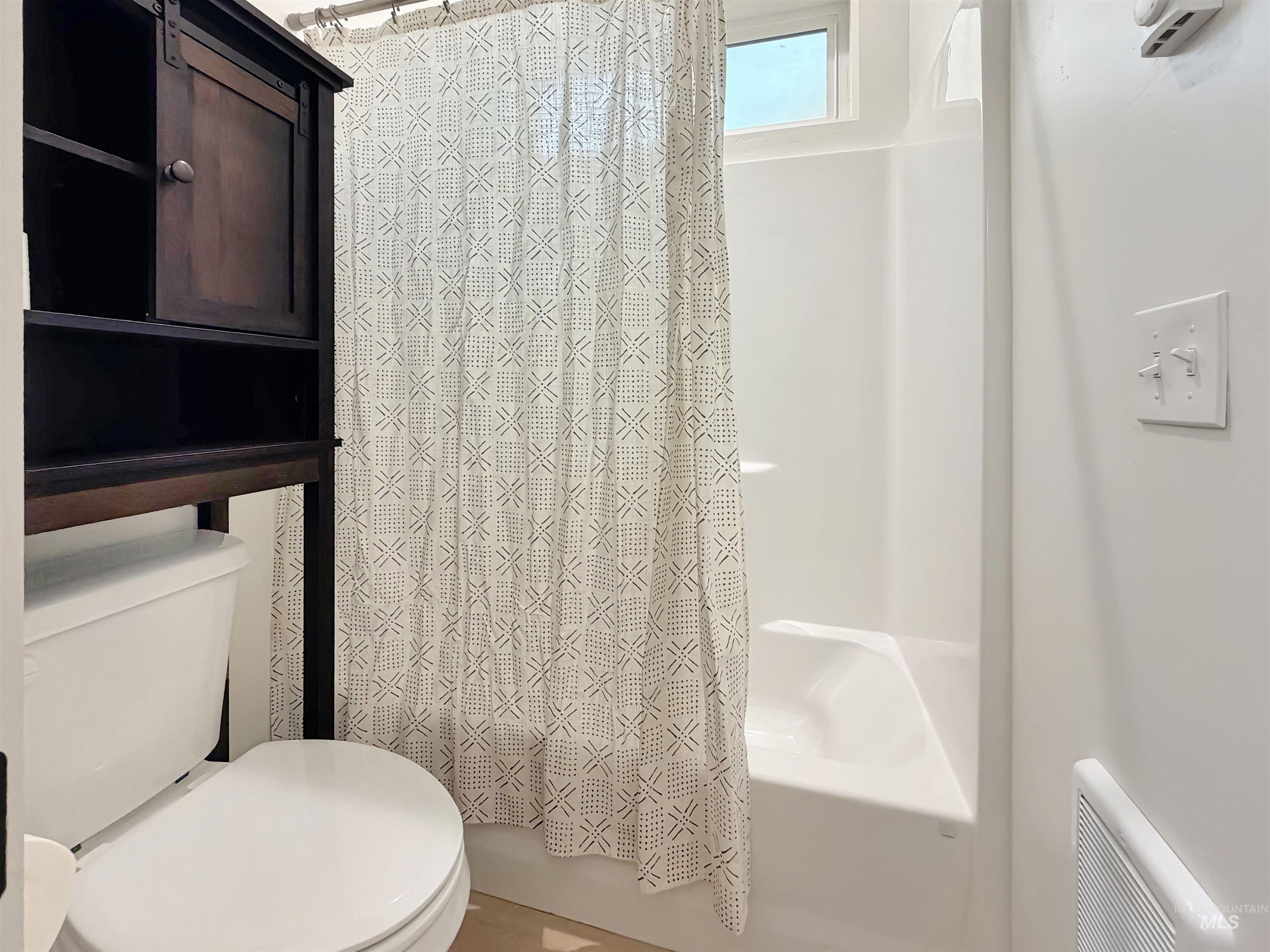 119 E Shamrock Ln, Rupert, Idaho 83350-0000, 3 Bedrooms, 2 Bathrooms, Residential For Sale, Price $525,000,MLS 98967966