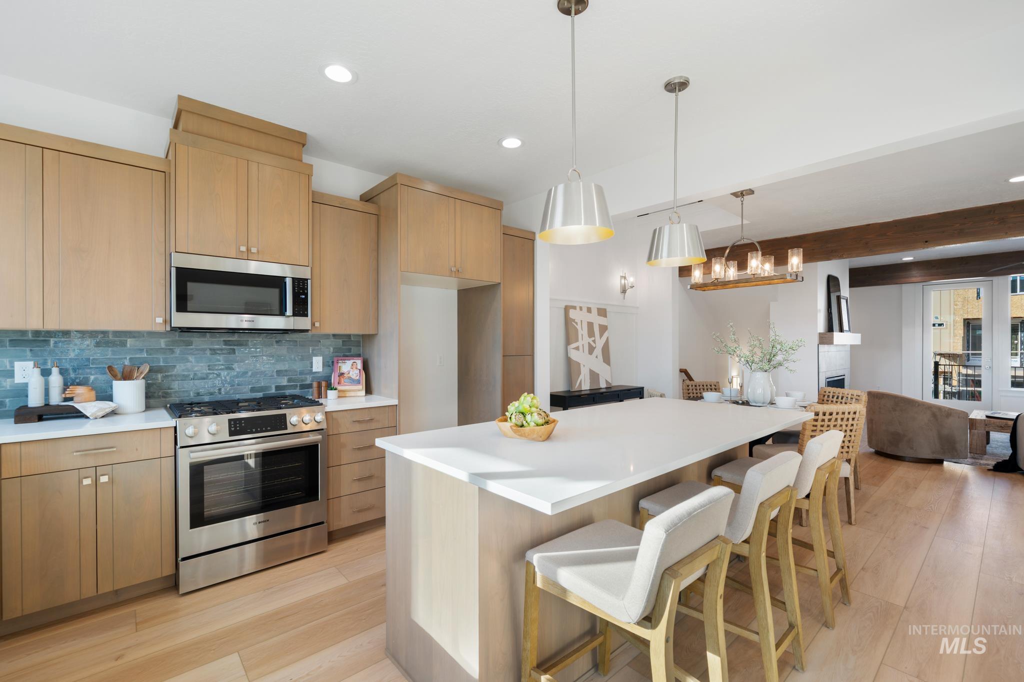 5281 N River Water Lane, Garden City, Idaho 83714, 2 Bedrooms, 3 Bathrooms, Residential For Sale, Price $742,900,MLS 98967974