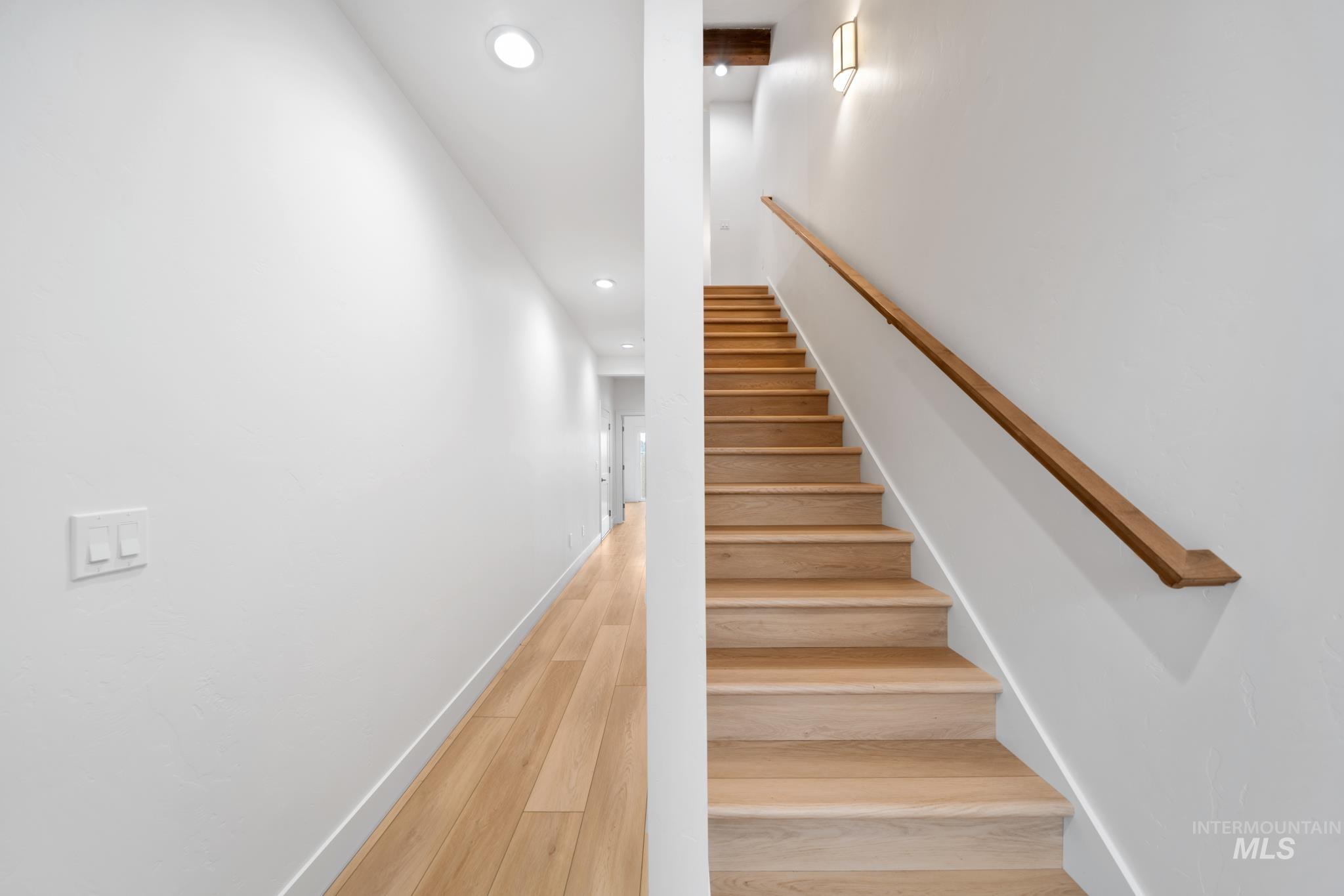 5281 N River Water Lane, Garden City, Idaho 83714, 2 Bedrooms, 3 Bathrooms, Residential For Sale, Price $742,900,MLS 98967974