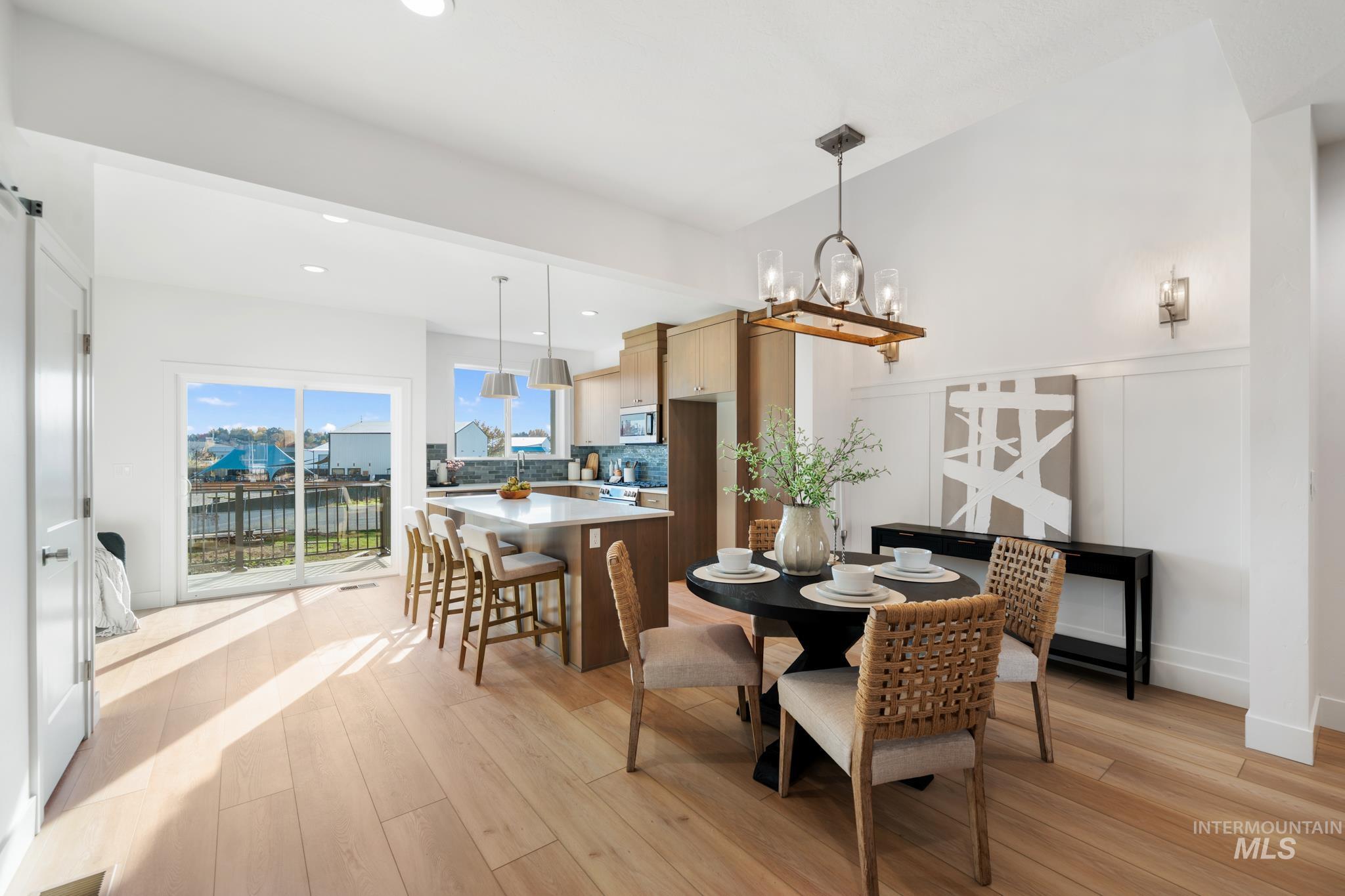 5281 N River Water Lane, Garden City, Idaho 83714, 2 Bedrooms, 3 Bathrooms, Residential For Sale, Price $742,900,MLS 98967974