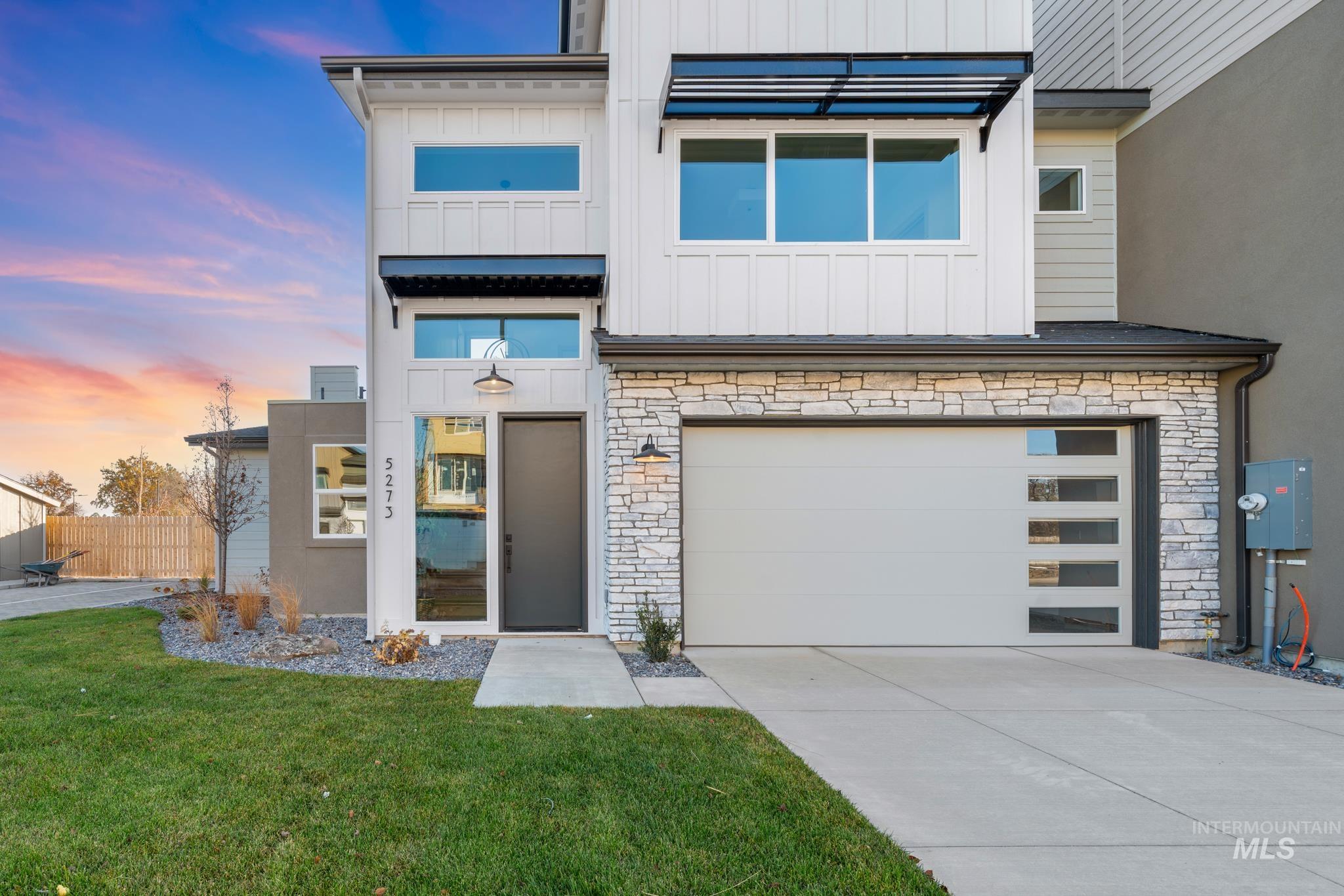 5273 N River Water Lane, Garden City, Idaho 83714, 4 Bedrooms, 3 Bathrooms, Residential For Sale, Price $934,900,MLS 98967975