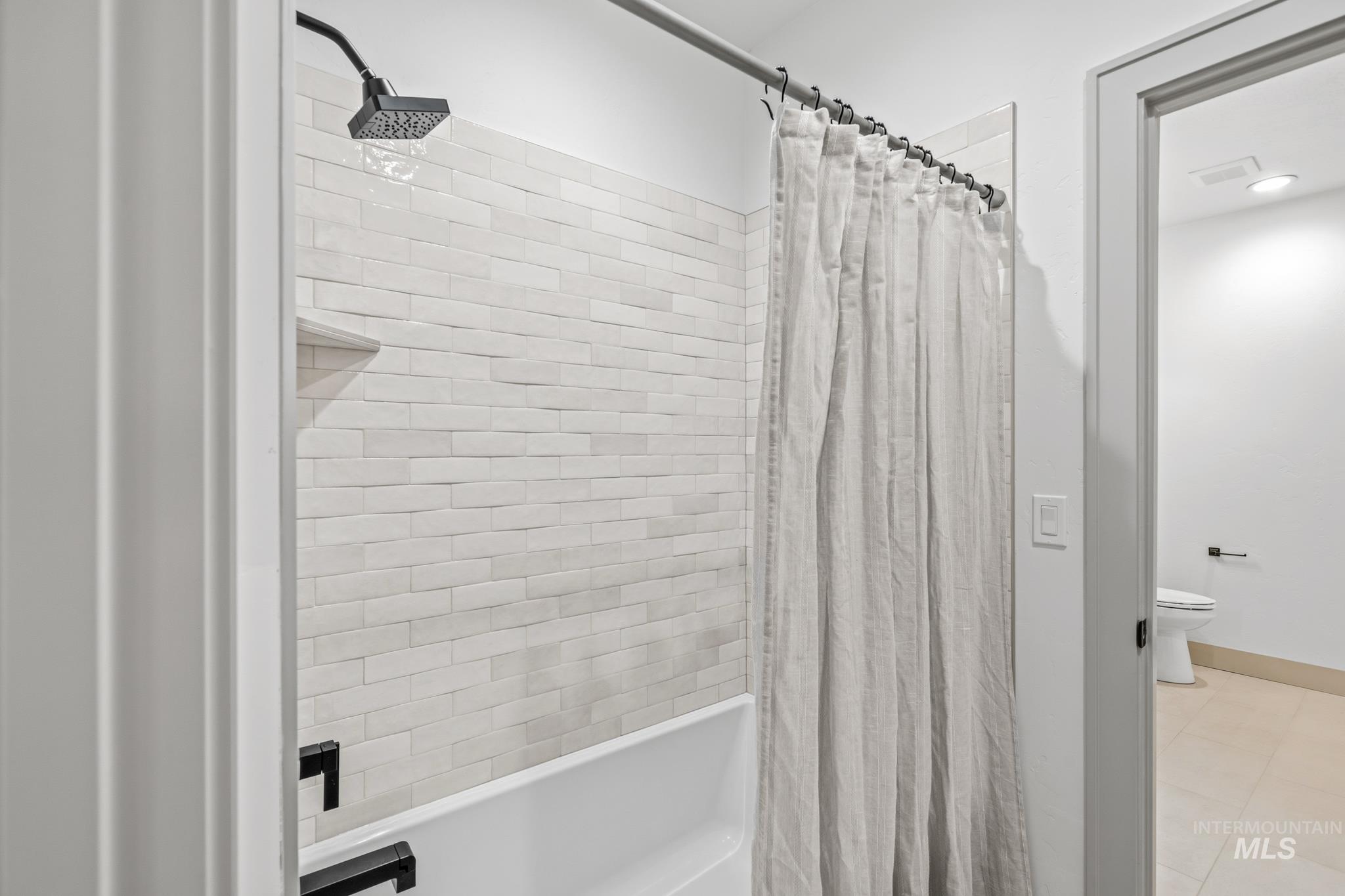 5273 N River Water Lane, Garden City, Idaho 83714, 4 Bedrooms, 3 Bathrooms, Residential For Sale, Price $934,900,MLS 98967975