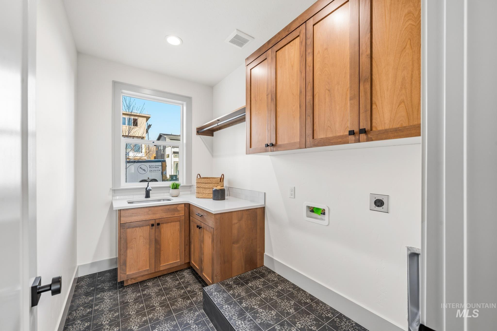 5273 N River Water Lane, Garden City, Idaho 83714, 4 Bedrooms, 3 Bathrooms, Residential For Sale, Price $934,900,MLS 98967975