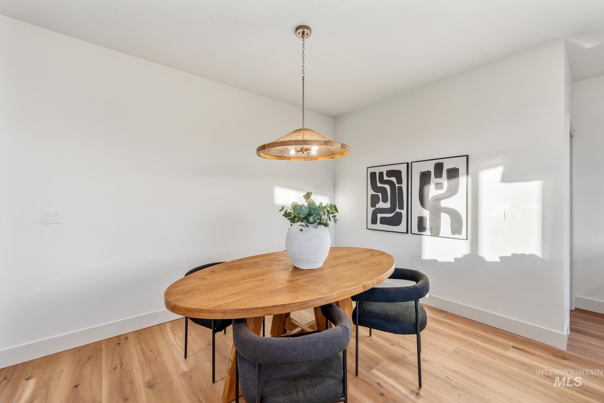 5287 N River Water Lane, Garden City, Idaho 83714, 3 Bedrooms, 2.5 Bathrooms, Residential For Sale, Price $769,900,MLS 98967976