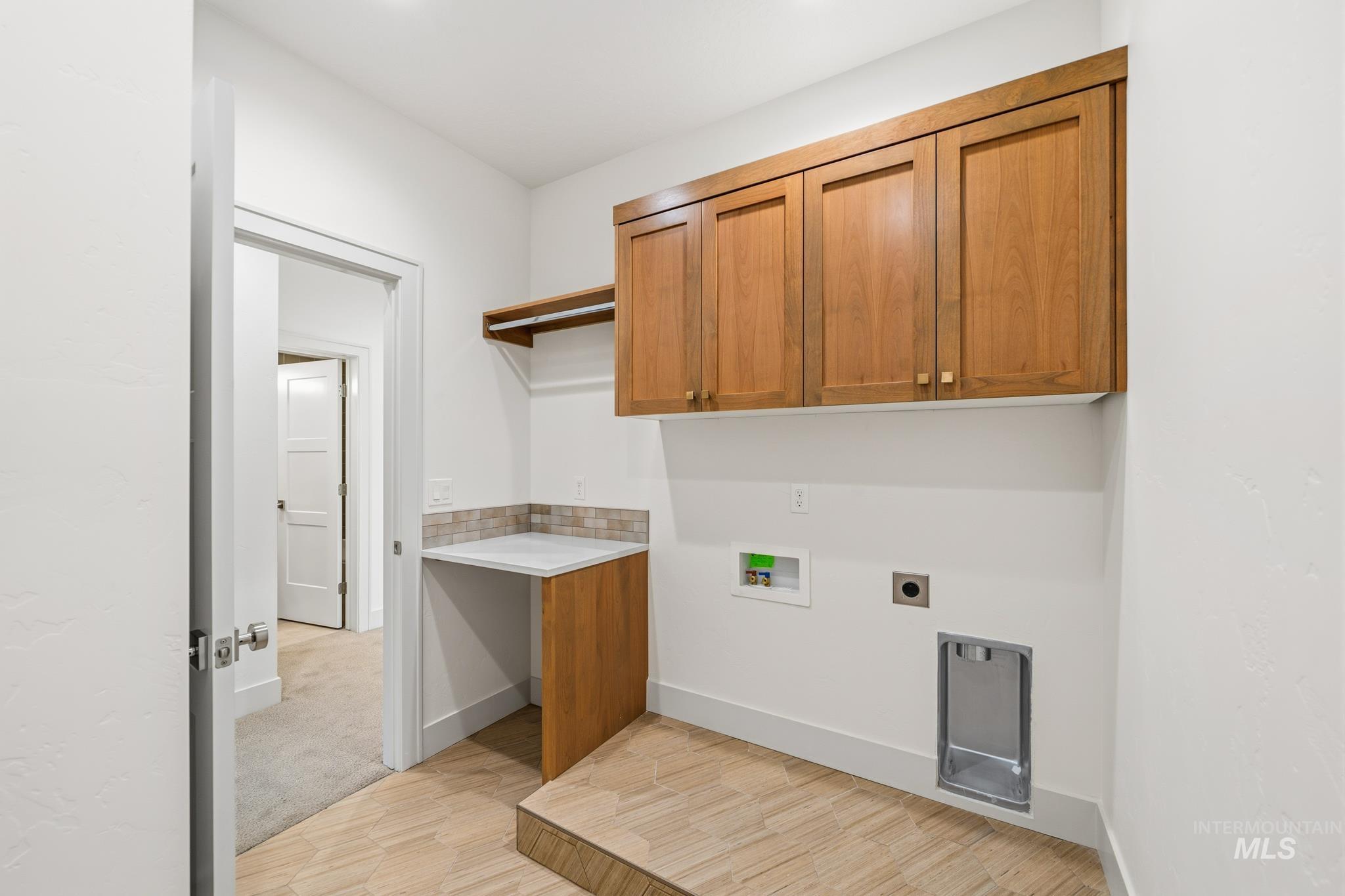 5287 N River Water Lane, Garden City, Idaho 83714, 3 Bedrooms, 2.5 Bathrooms, Residential For Sale, Price $769,900,MLS 98967976