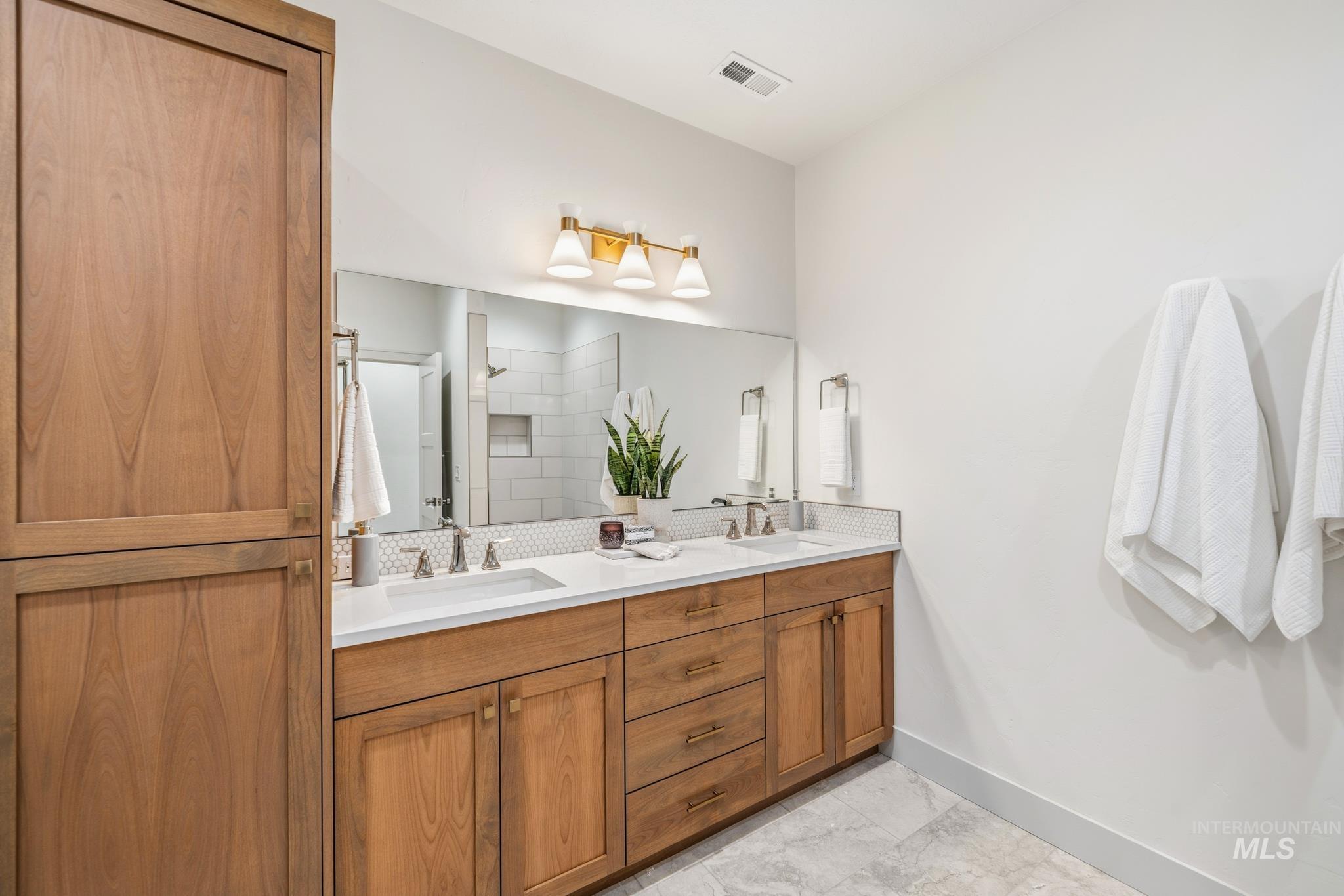 5287 N River Water Lane, Garden City, Idaho 83714, 3 Bedrooms, 2.5 Bathrooms, Residential For Sale, Price $769,900,MLS 98967976