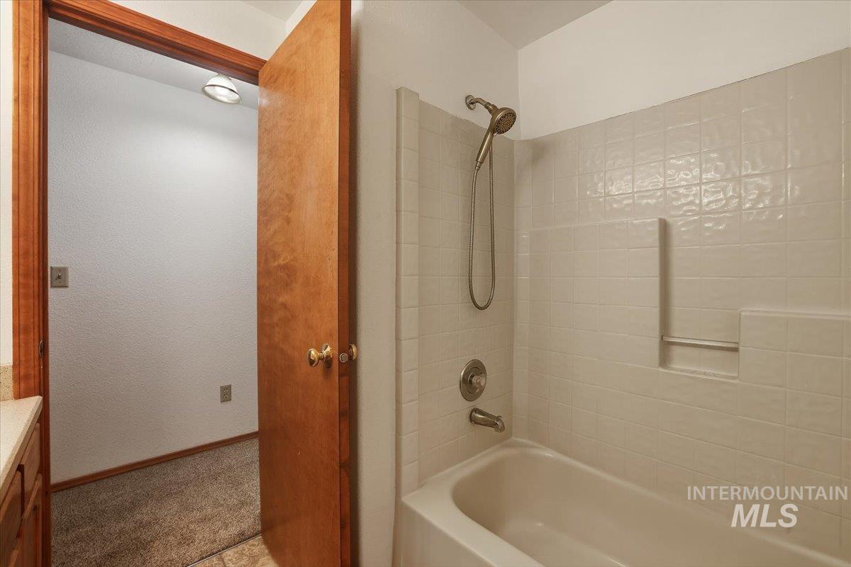 7134 W Amity Rd, Boise, Idaho 83709, 3 Bedrooms, 2 Bathrooms, Residential For Sale, Price $425,000,MLS 98967977