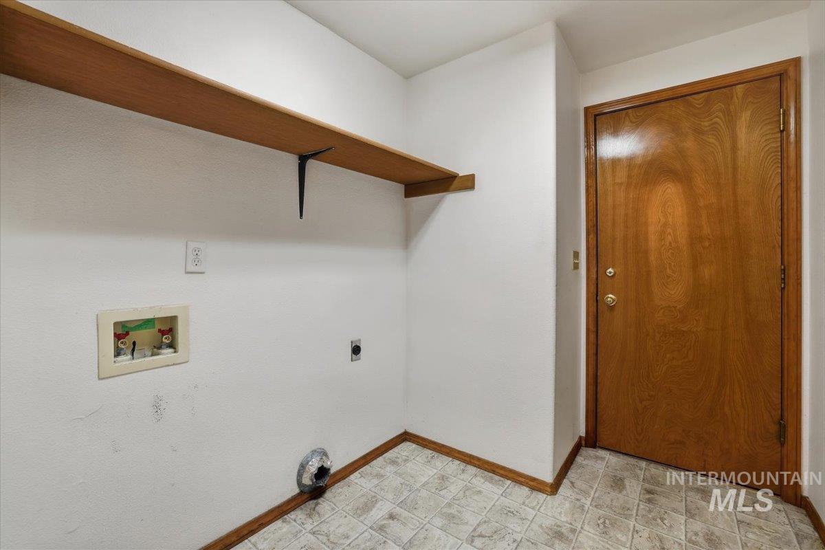 7134 W Amity Rd, Boise, Idaho 83709, 3 Bedrooms, 2 Bathrooms, Residential For Sale, Price $425,000,MLS 98967977