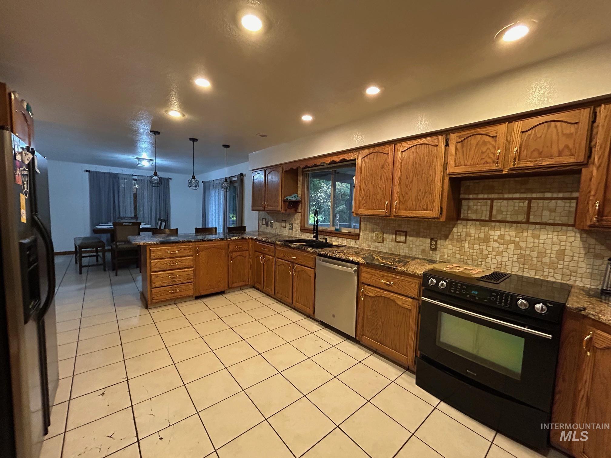 3590 Country Club Drive, Lewiston, Idaho 83501, 4 Bedrooms, 3 Bathrooms, Residential For Sale, Price $479,900,MLS 98967983