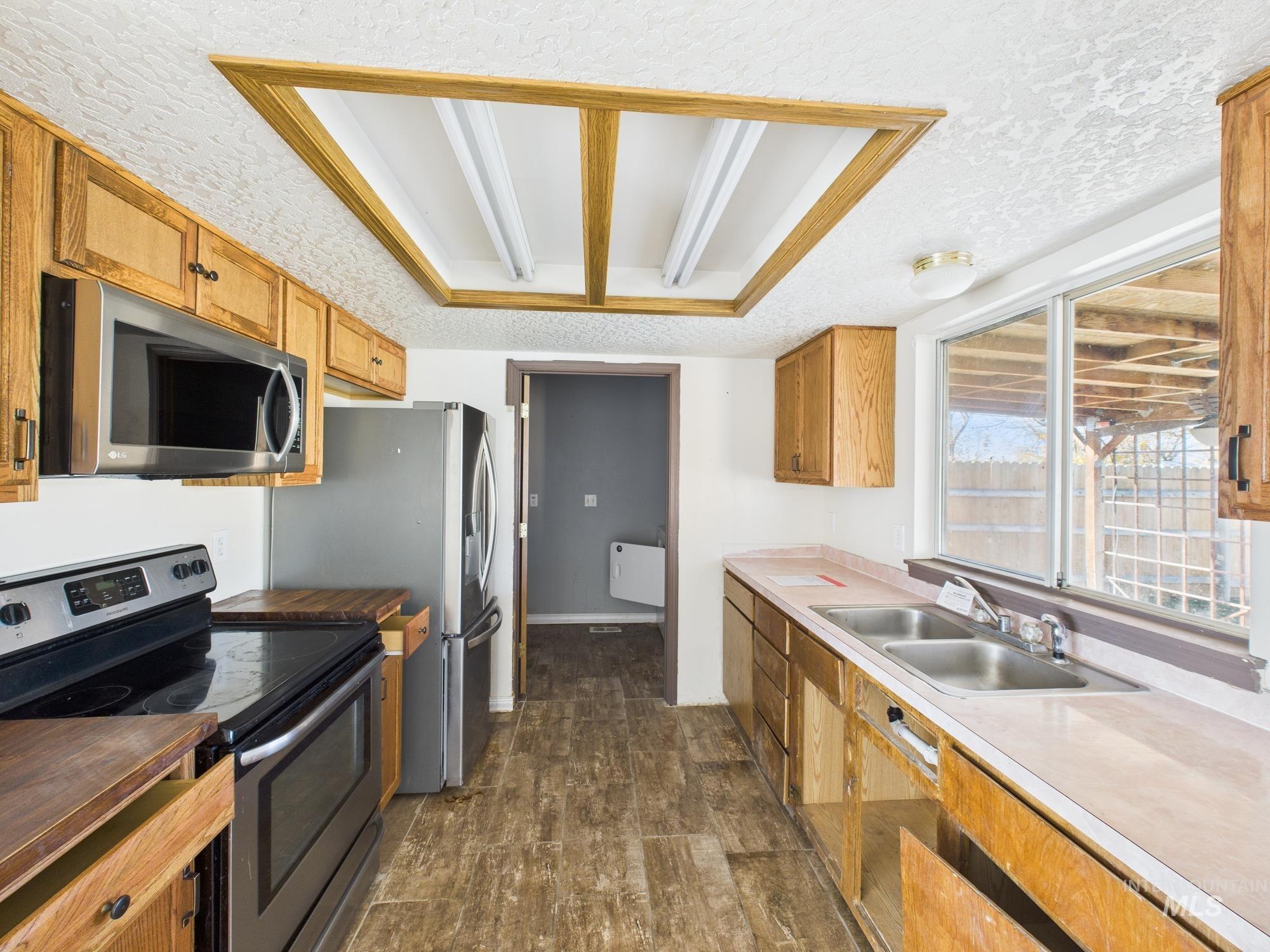 1427 Missoula Way, Caldwell, Idaho 83605, 3 Bedrooms, 1 Bathroom, Residential For Sale, Price $285,000,MLS 98967987