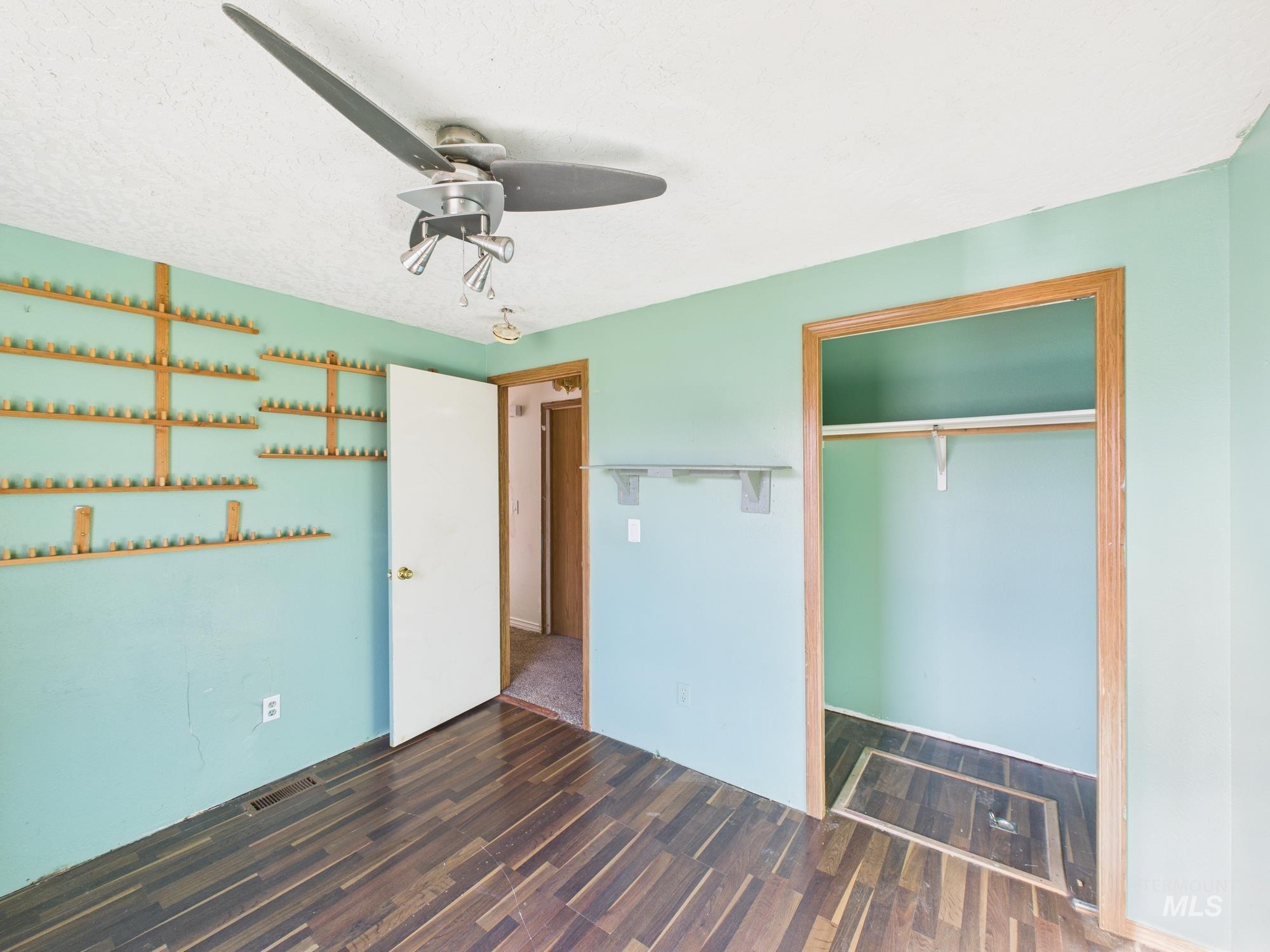 1427 Missoula Way, Caldwell, Idaho 83605, 3 Bedrooms, 1 Bathroom, Residential For Sale, Price $285,000,MLS 98967987