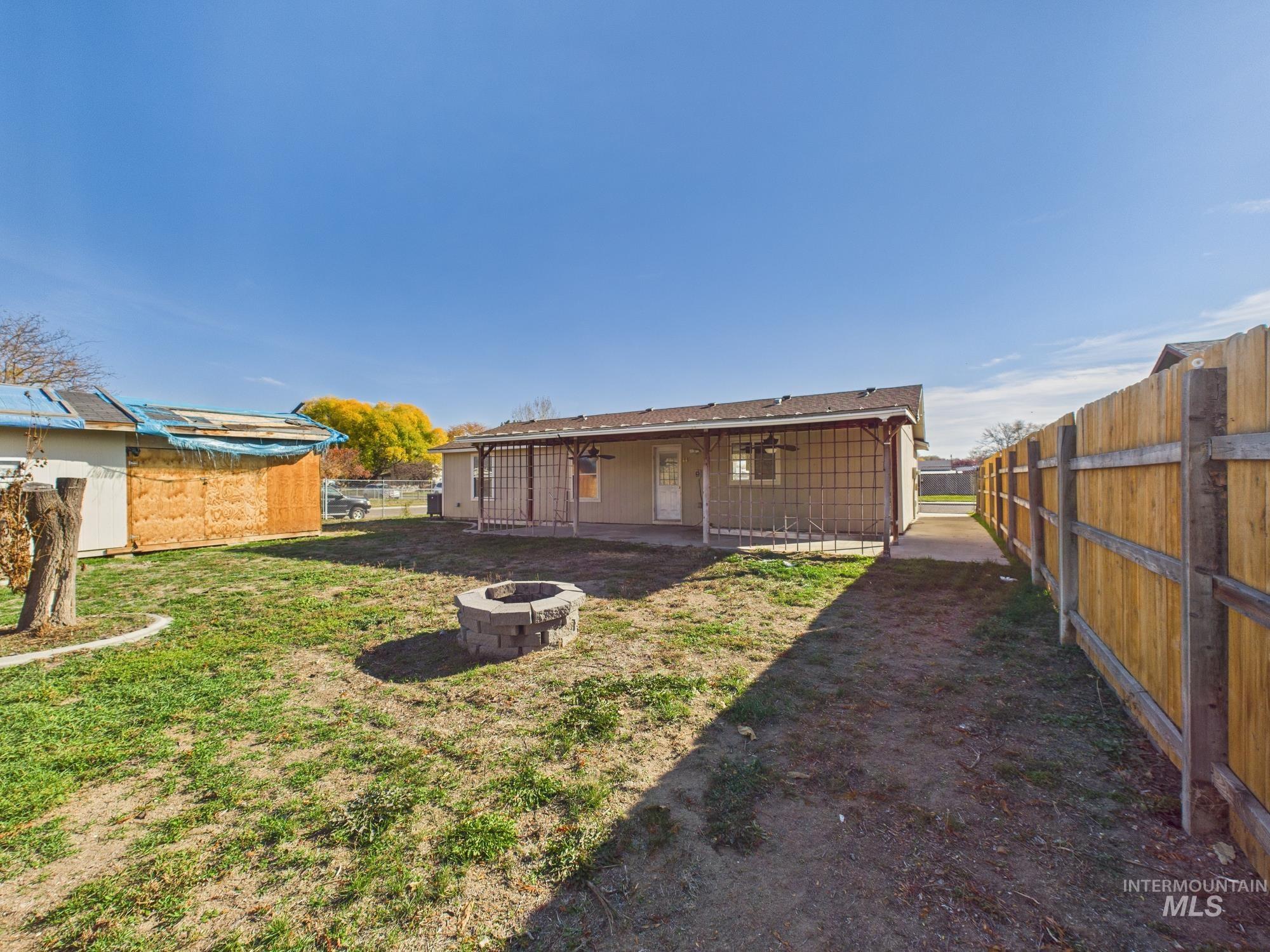 1427 Missoula Way, Caldwell, Idaho 83605, 3 Bedrooms, 1 Bathroom, Residential For Sale, Price $285,000,MLS 98967987