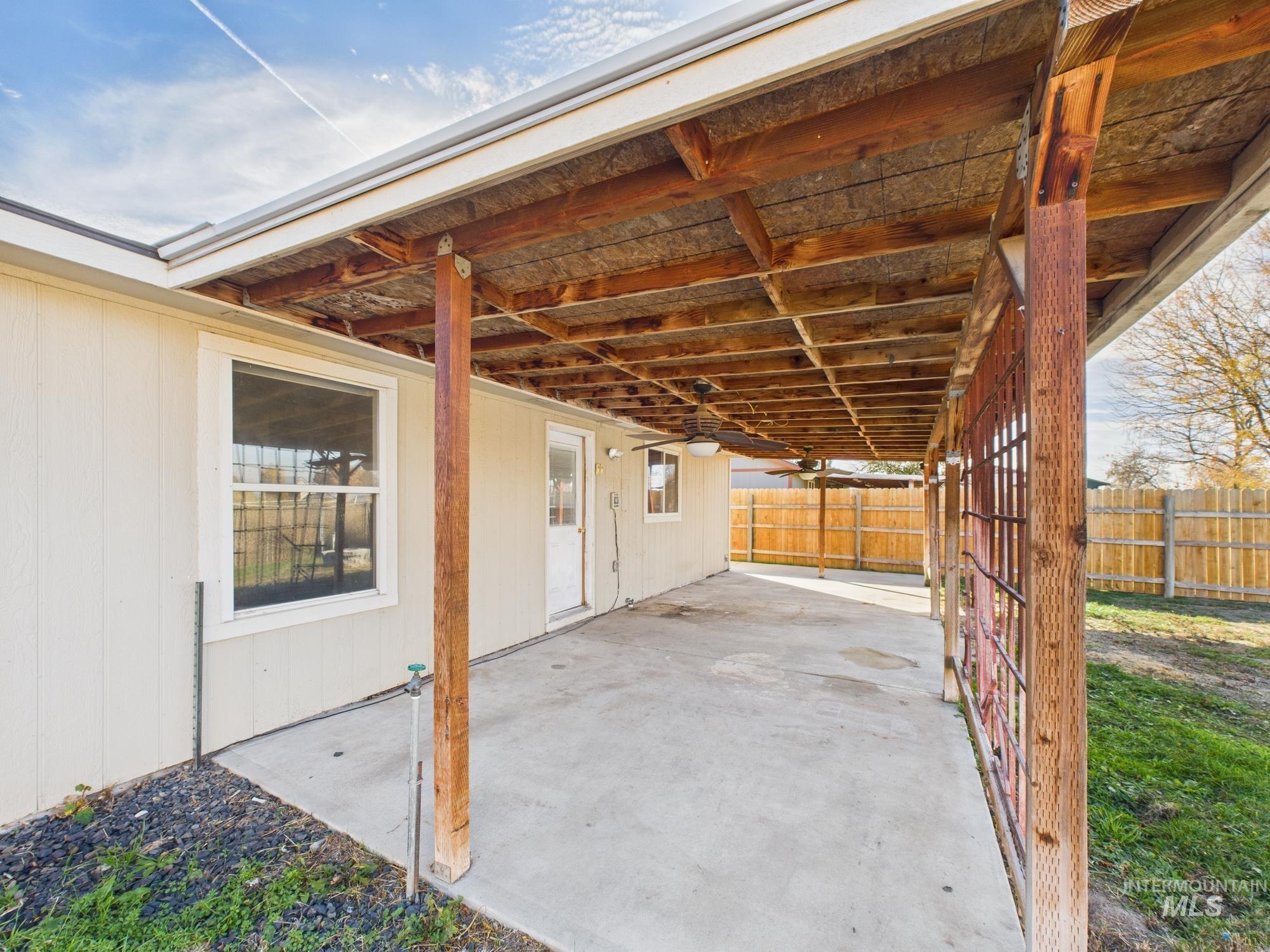 1427 Missoula Way, Caldwell, Idaho 83605, 3 Bedrooms, 1 Bathroom, Residential For Sale, Price $285,000,MLS 98967987