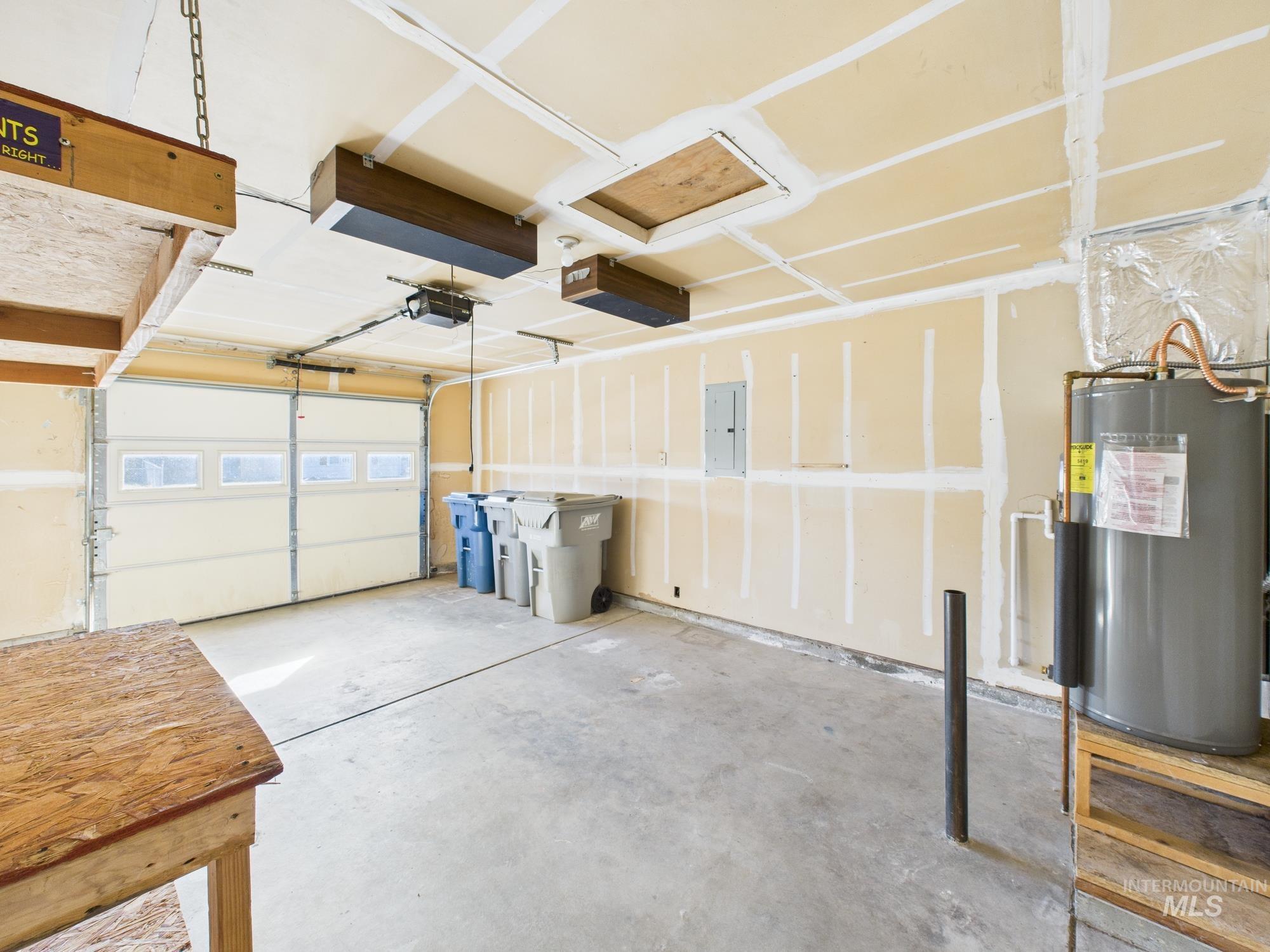 1427 Missoula Way, Caldwell, Idaho 83605, 3 Bedrooms, 1 Bathroom, Residential For Sale, Price $285,000,MLS 98967987