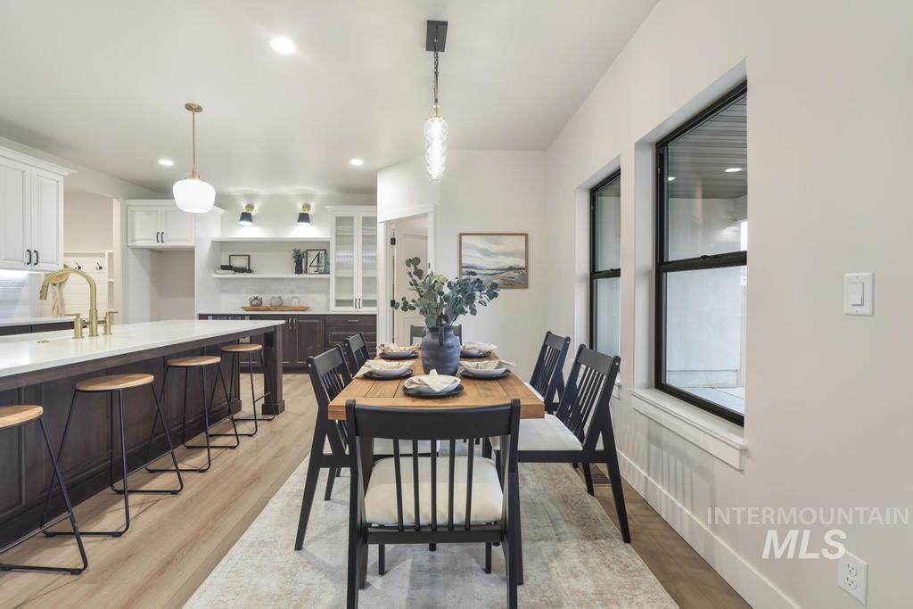 547 Canyon Falls Drive, Twin Falls, Idaho 83301, 4 Bedrooms, 3 Bathrooms, Residential For Sale, Price $595,000,MLS 98967993