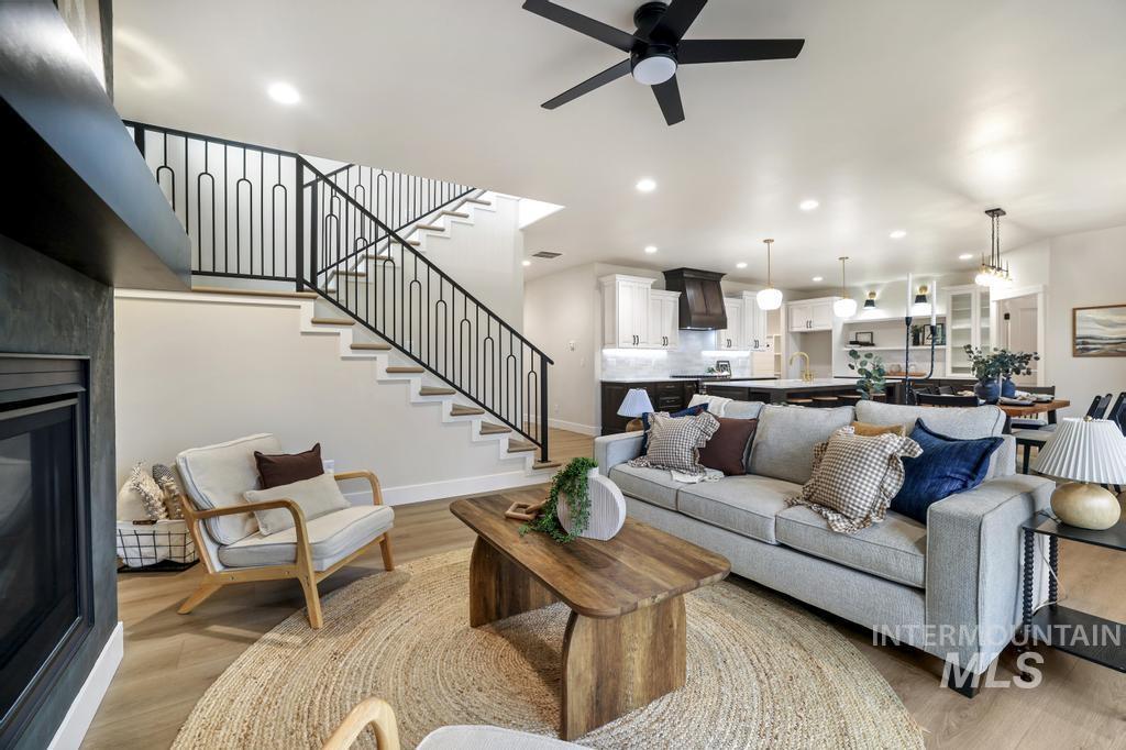 547 Canyon Falls Drive, Twin Falls, Idaho 83301, 4 Bedrooms, 3 Bathrooms, Residential For Sale, Price $595,000,MLS 98967993