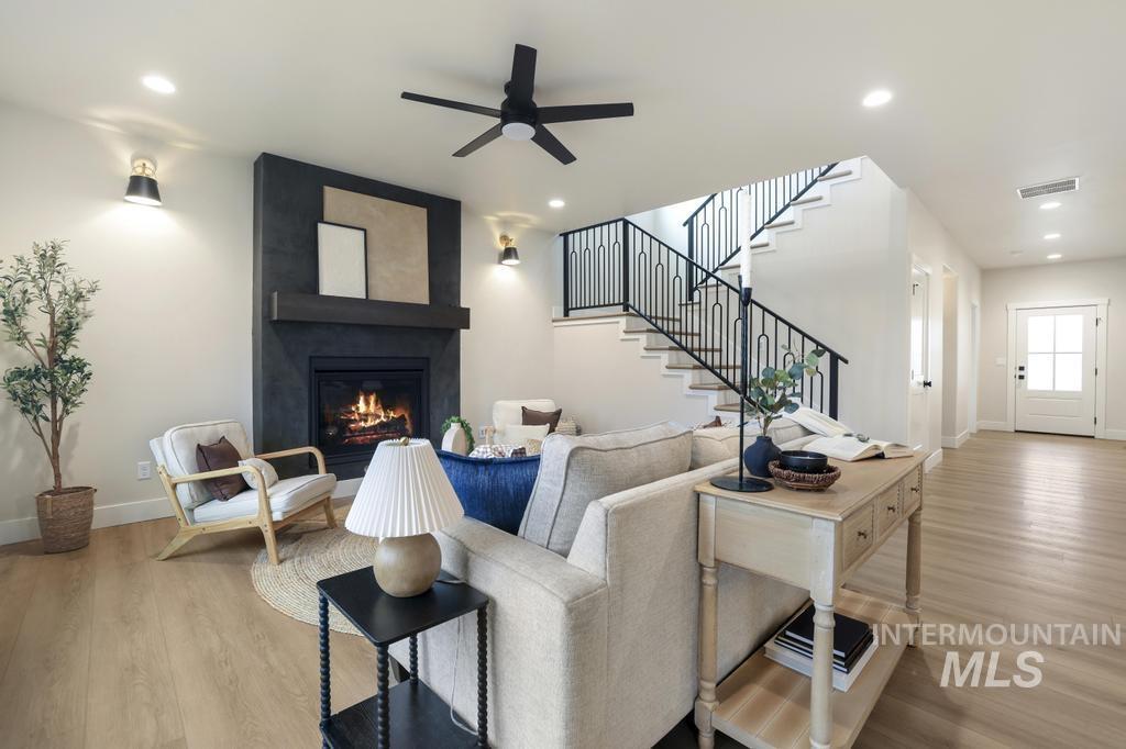 547 Canyon Falls Drive, Twin Falls, Idaho 83301, 4 Bedrooms, 3 Bathrooms, Residential For Sale, Price $595,000,MLS 98967993