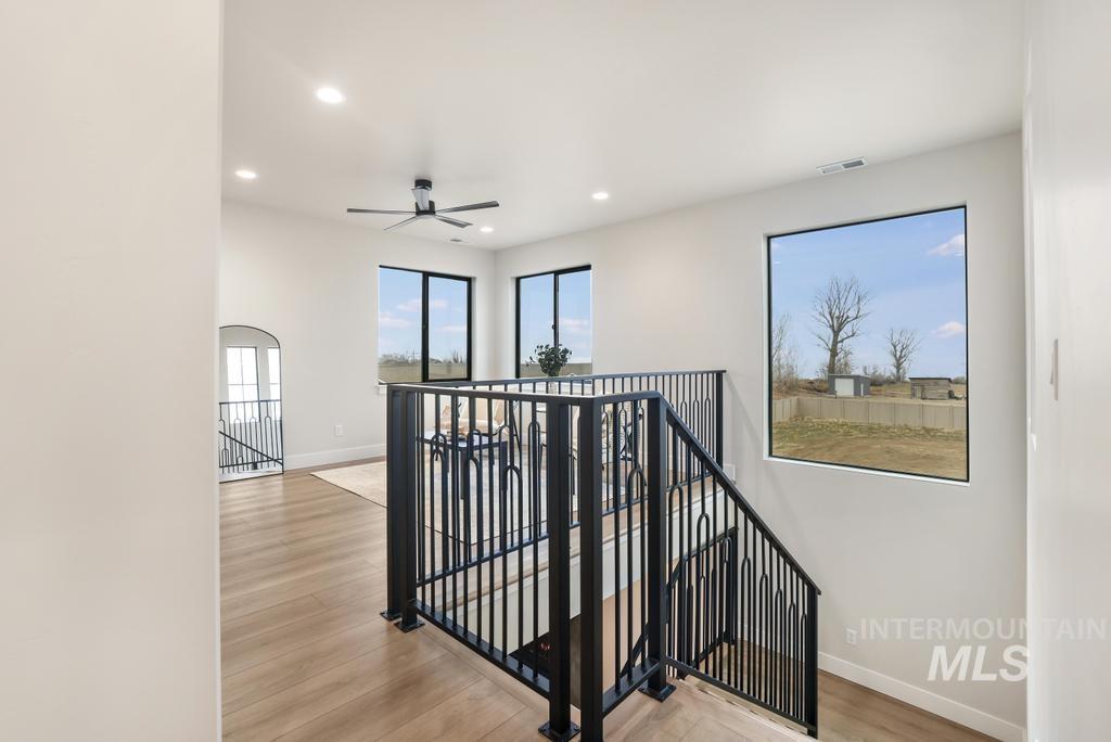 547 Canyon Falls Drive, Twin Falls, Idaho 83301, 4 Bedrooms, 3 Bathrooms, Residential For Sale, Price $579,999,MLS 98967993