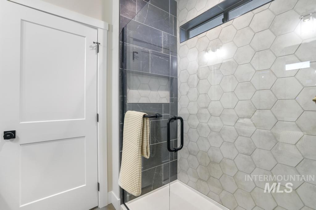 547 Canyon Falls Drive, Twin Falls, Idaho 83301, 4 Bedrooms, 3 Bathrooms, Residential For Sale, Price $595,000,MLS 98967993