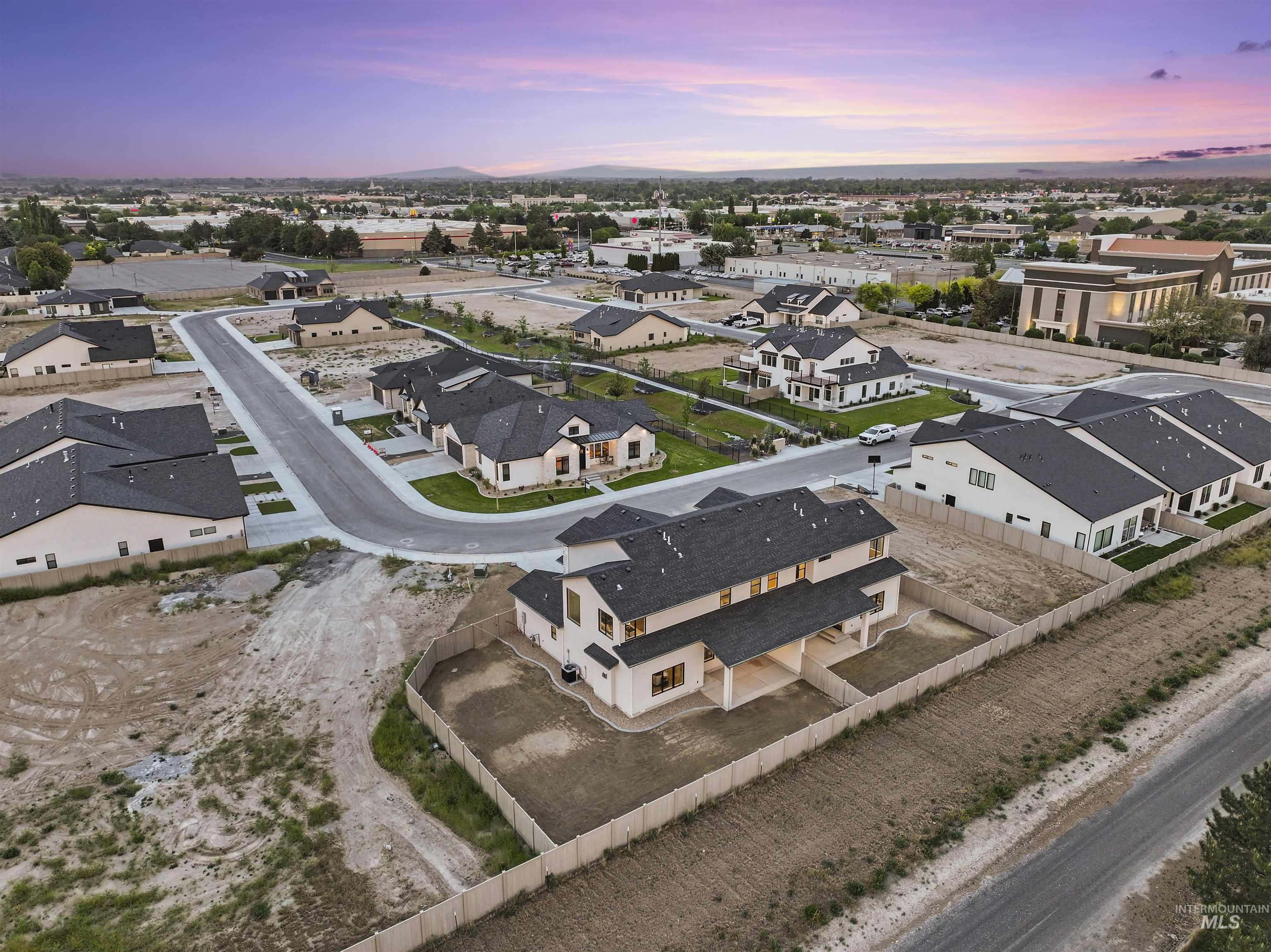 547 Canyon Falls Drive, Twin Falls, Idaho 83301, 4 Bedrooms, 3 Bathrooms, Residential For Sale, Price $579,999,MLS 98967993