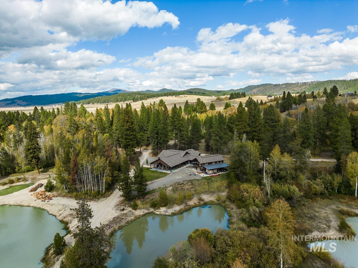 467 Gold Fork Rd, Donnelly, Idaho 83615, 5 Bedrooms, 4 Bathrooms, Residential For Sale, Price $2,390,000, 98967997