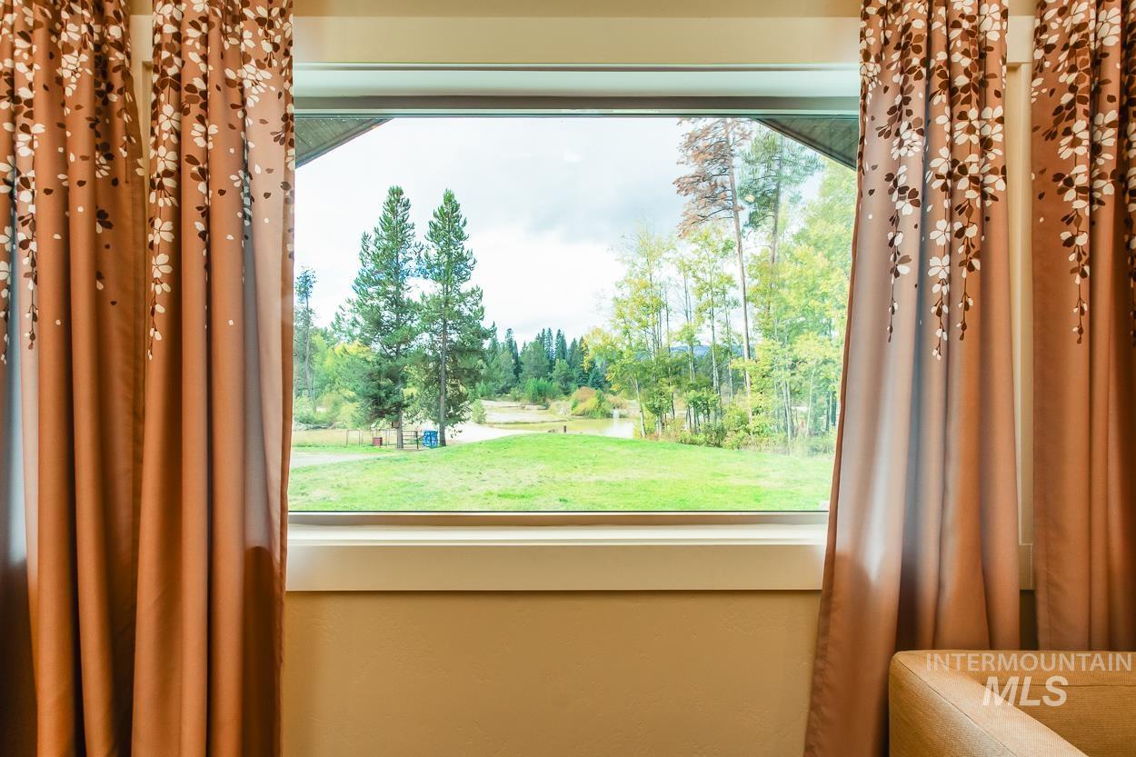 467 Gold Fork Rd, Donnelly, Idaho 83615, 5 Bedrooms, 4 Bathrooms, Residential For Sale, Price $2,390,000, 98967997