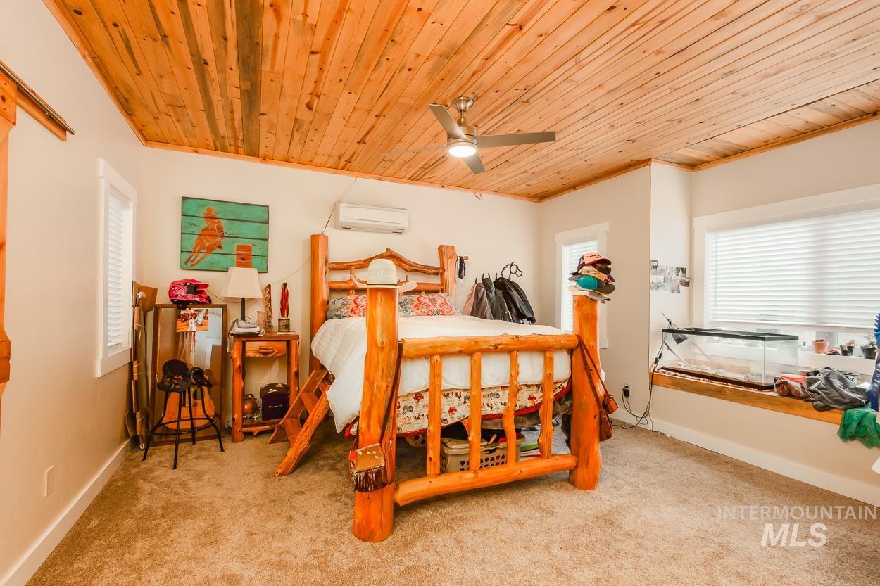 467 Gold Fork Rd, Donnelly, Idaho 83615, 5 Bedrooms, 4 Bathrooms, Residential For Sale, Price $2,390,000, 98967997