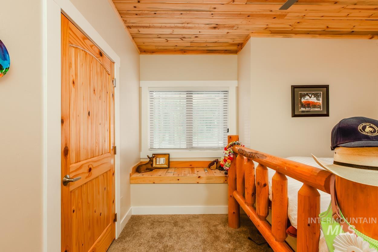 467 Gold Fork Rd, Donnelly, Idaho 83615, 5 Bedrooms, 4 Bathrooms, Residential For Sale, Price $2,390,000, 98967997