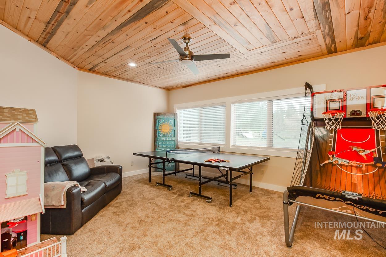 467 Gold Fork Rd, Donnelly, Idaho 83615, 5 Bedrooms, 4 Bathrooms, Residential For Sale, Price $2,390,000, 98967997