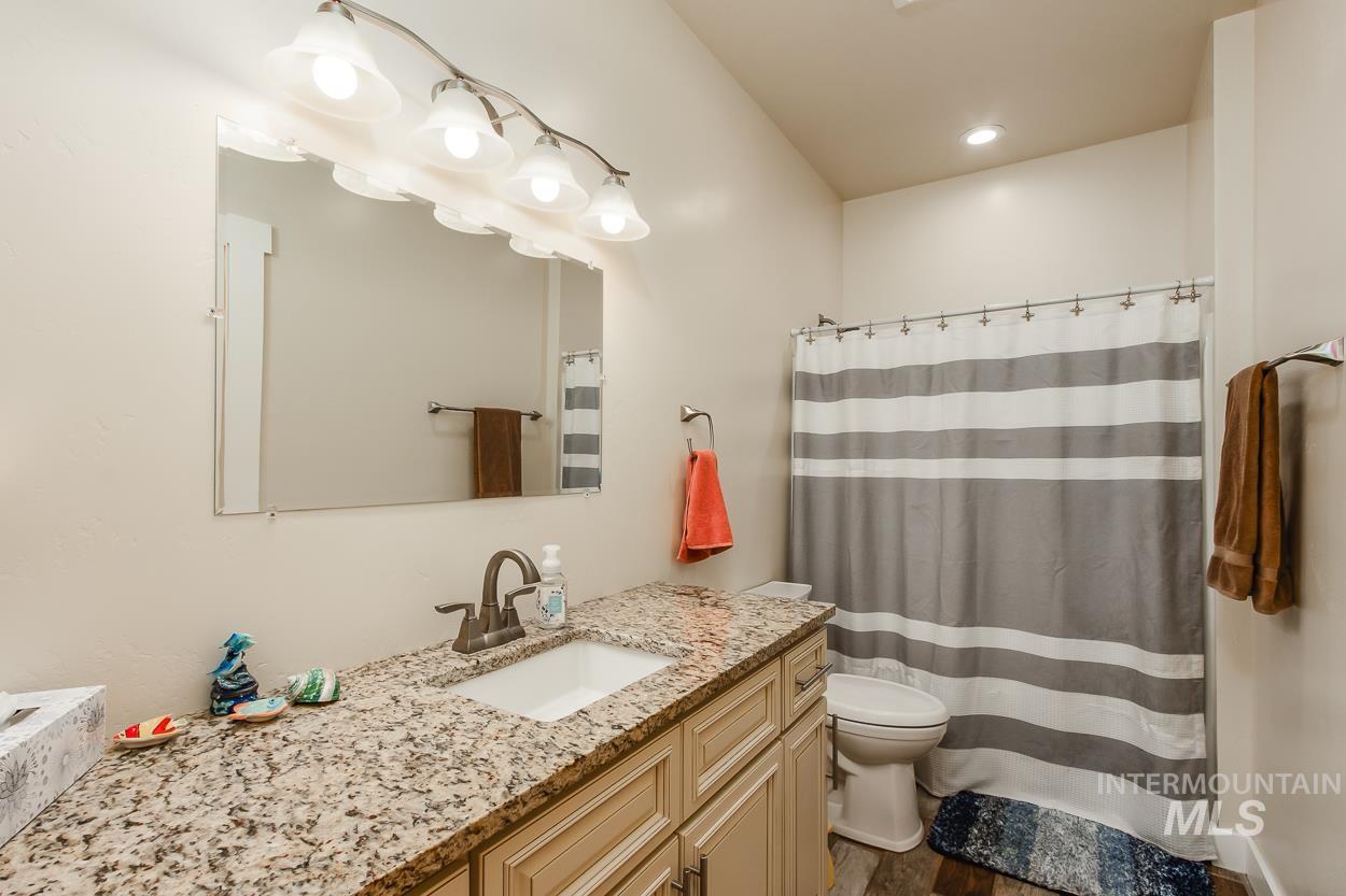 467 Gold Fork Rd, Donnelly, Idaho 83615, 5 Bedrooms, 4 Bathrooms, Residential For Sale, Price $2,390,000, 98967997