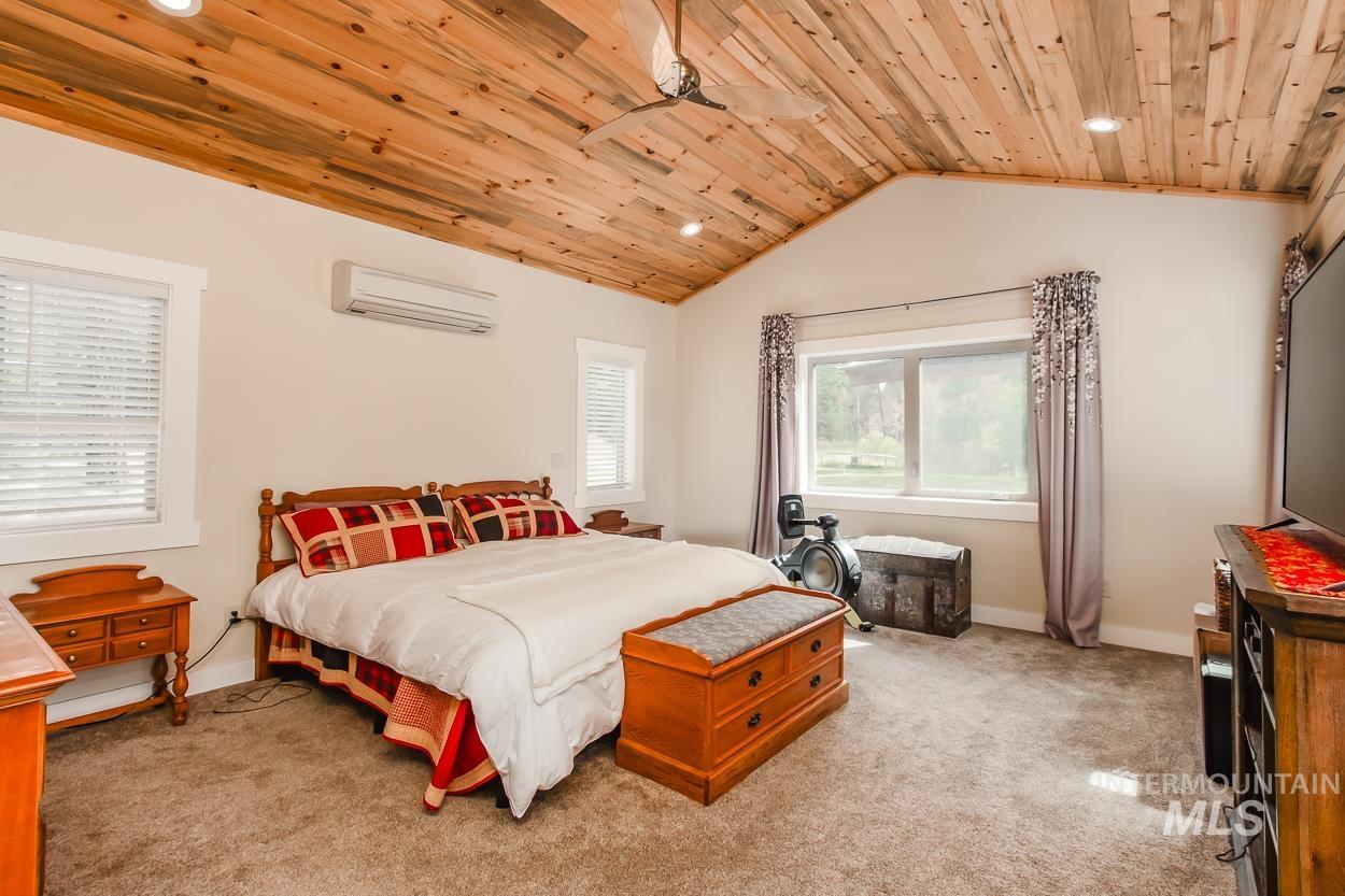 467 Gold Fork Rd, Donnelly, Idaho 83615, 5 Bedrooms, 4 Bathrooms, Residential For Sale, Price $2,390,000, 98967997