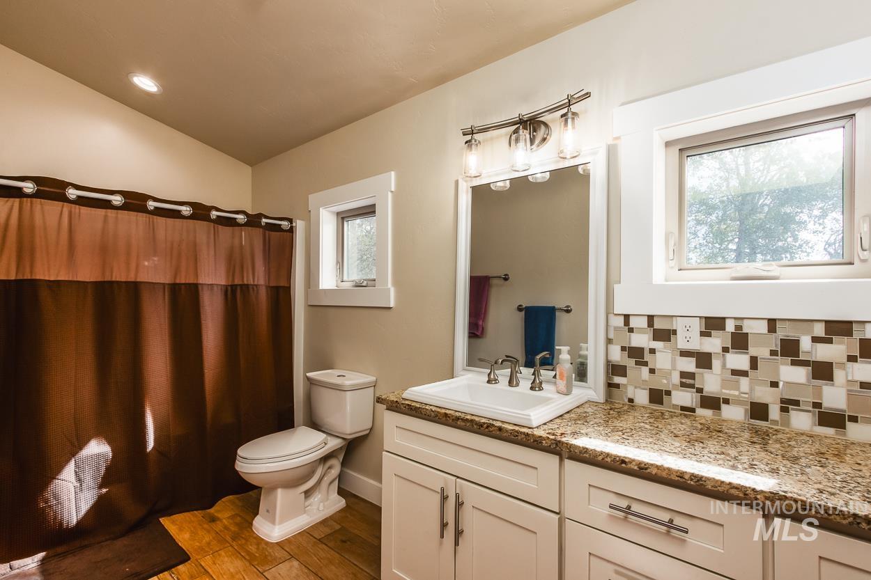 467 Gold Fork Rd, Donnelly, Idaho 83615, 5 Bedrooms, 4 Bathrooms, Residential For Sale, Price $2,390,000, 98967997