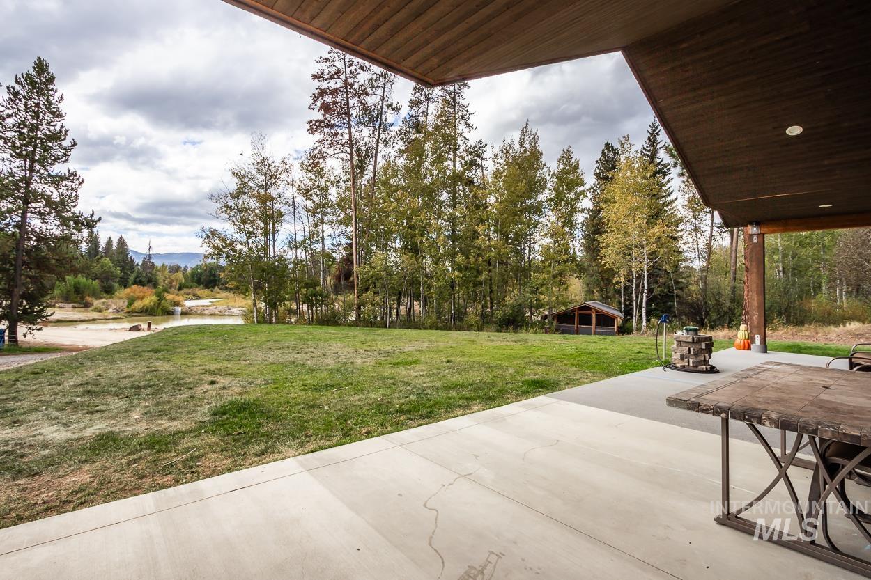 467 Gold Fork Rd, Donnelly, Idaho 83615, 5 Bedrooms, 4 Bathrooms, Residential For Sale, Price $2,390,000, 98967997