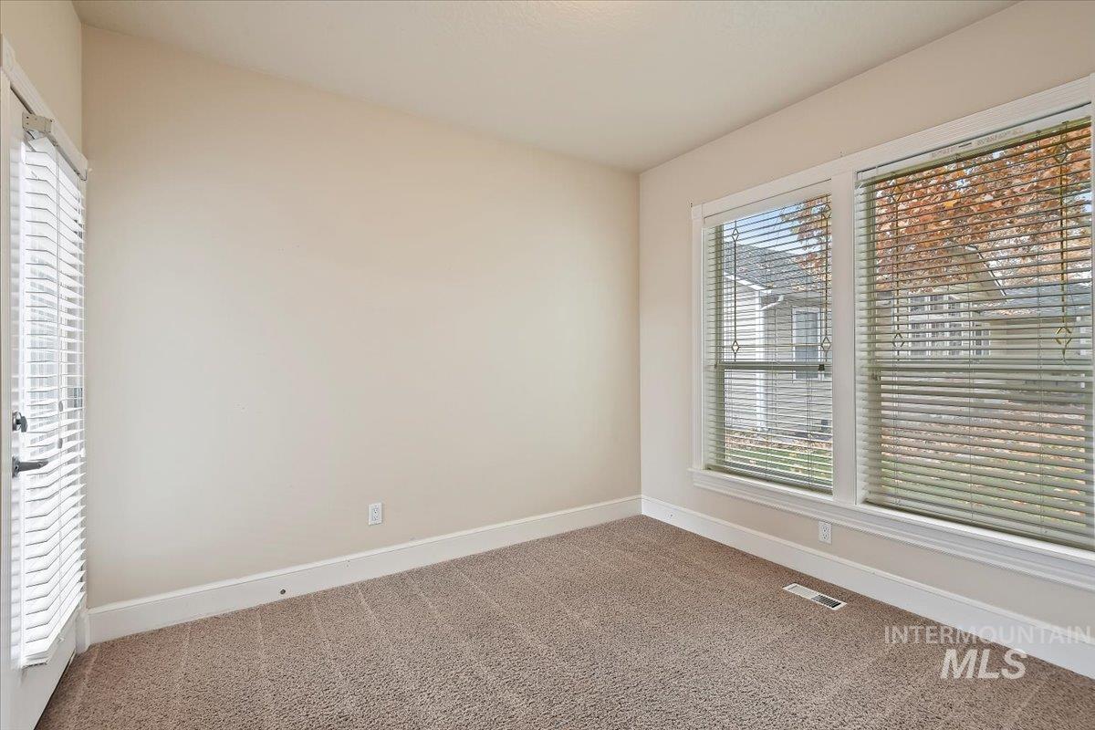 622 Forsythia Ct, Nampa, Idaho 83651, 3 Bedrooms, 2 Bathrooms, Residential For Sale, Price $540,000,MLS 98967999