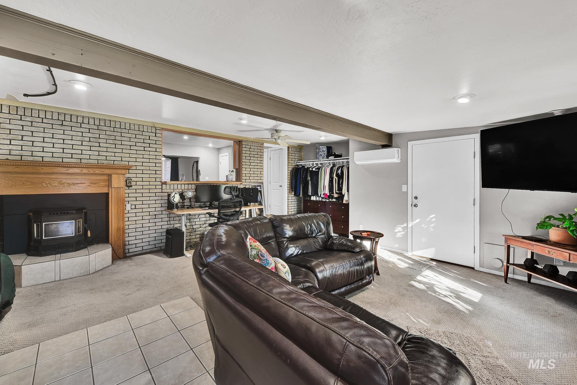 315 W Lincoln Ave, Nampa, Idaho 83686, 3 Bedrooms, 2 Bathrooms, Residential For Sale, Price $489,900,MLS 98968008