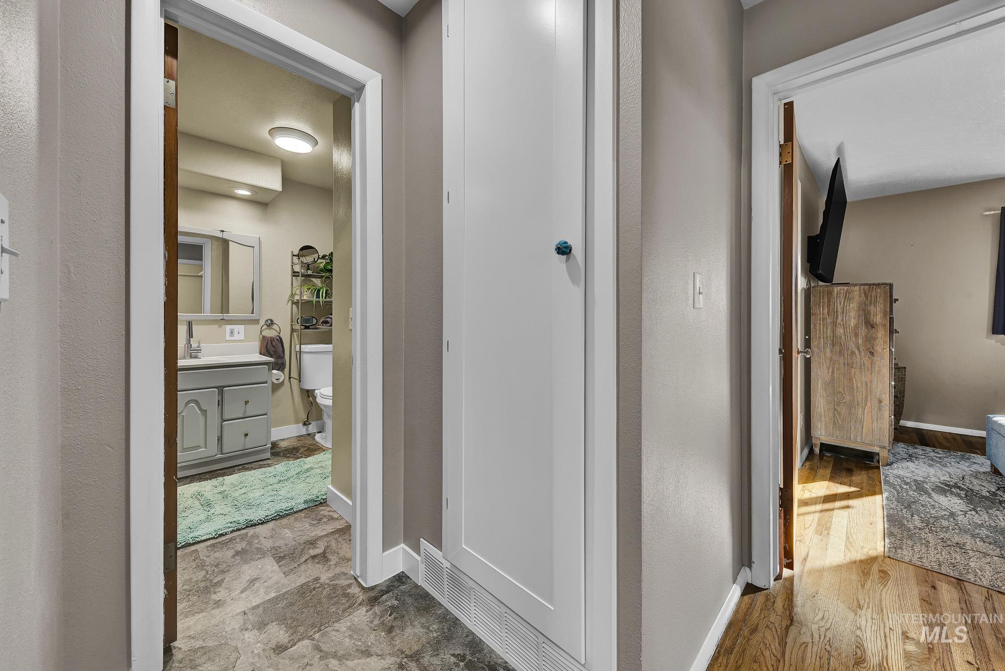 315 W Lincoln Ave, Nampa, Idaho 83686, 3 Bedrooms, 2 Bathrooms, Residential For Sale, Price $489,900,MLS 98968008