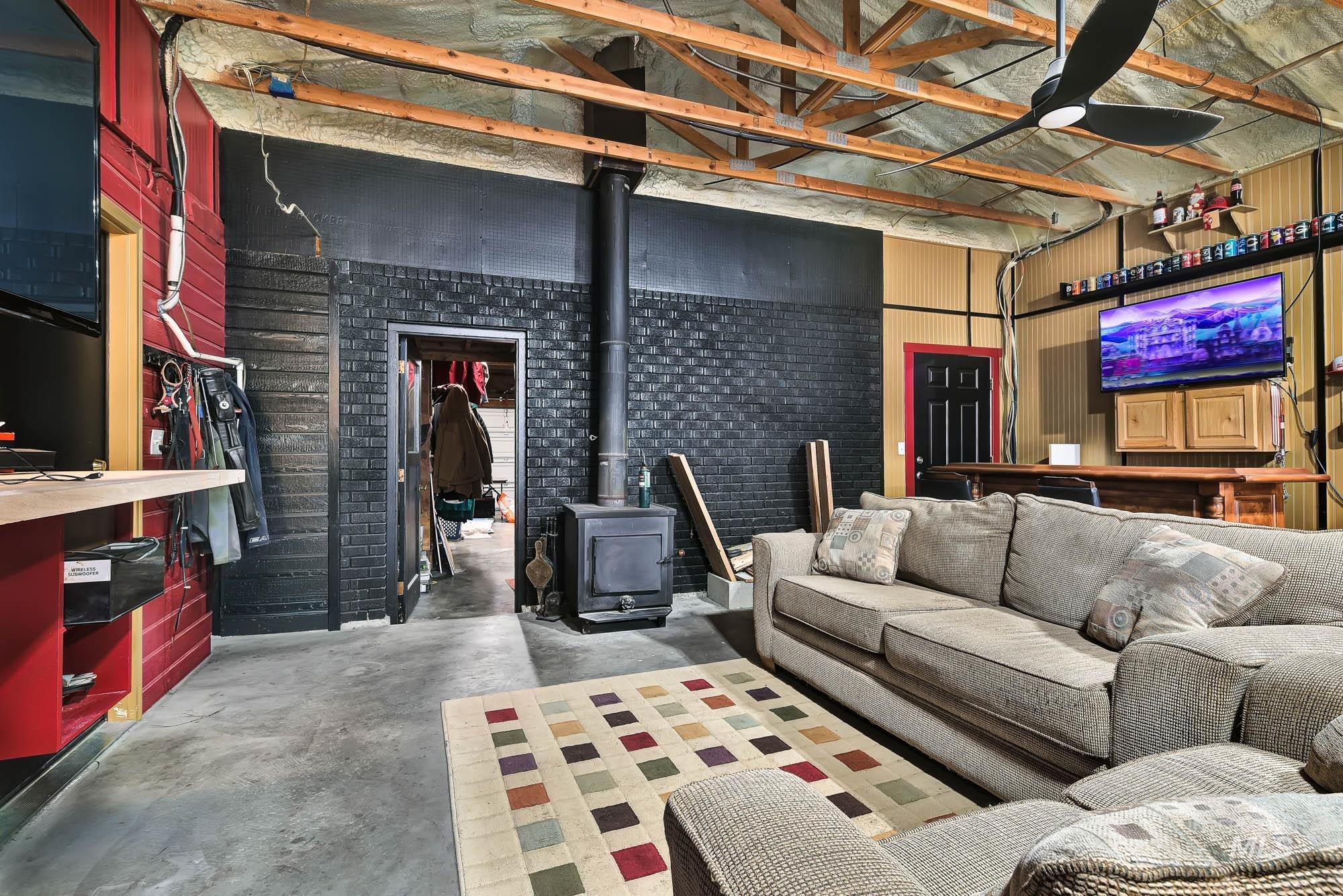 315 W Lincoln Ave, Nampa, Idaho 83686, 3 Bedrooms, 2 Bathrooms, Residential For Sale, Price $489,900,MLS 98968008