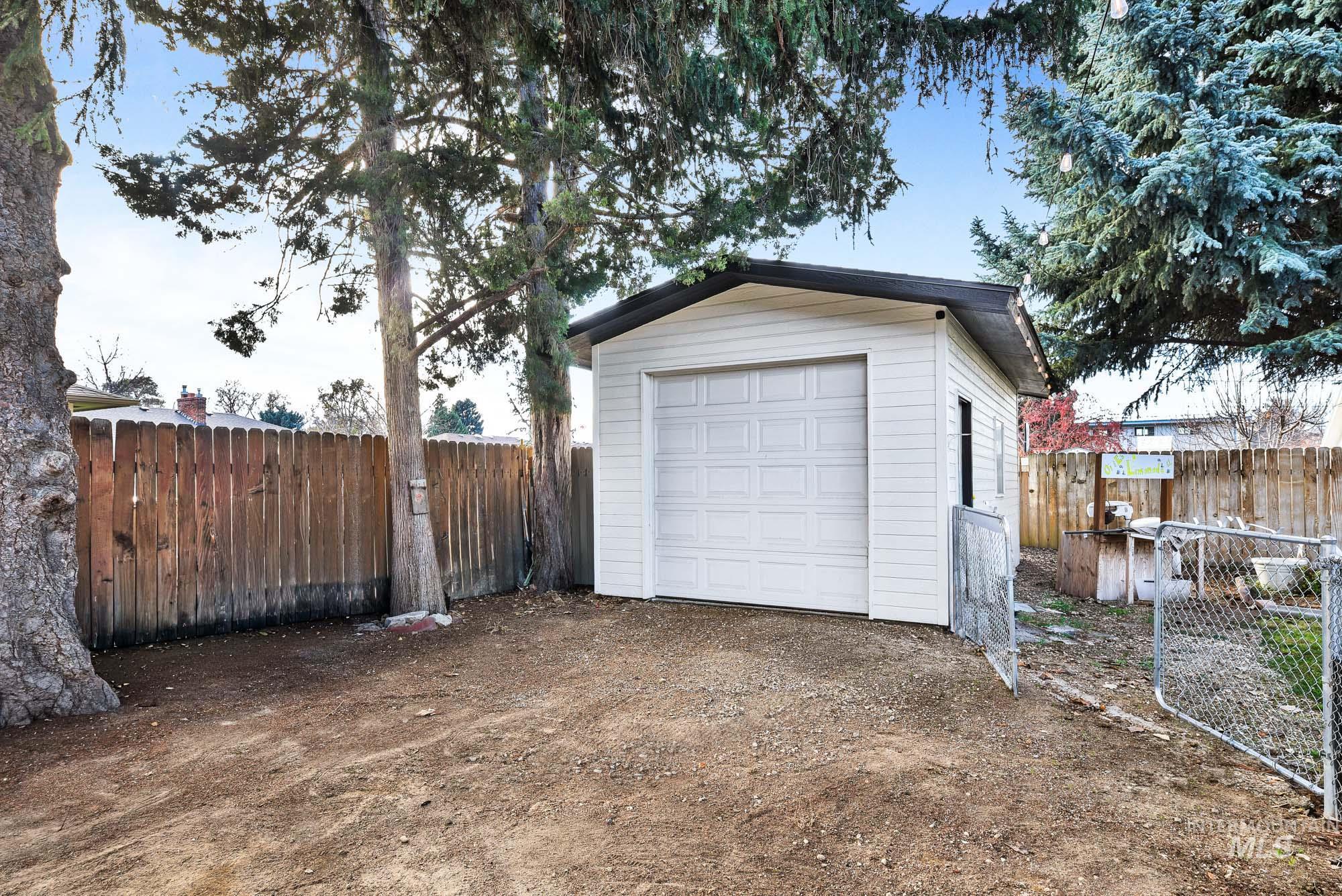 315 W Lincoln Ave, Nampa, Idaho 83686, 3 Bedrooms, 2 Bathrooms, Residential For Sale, Price $489,900,MLS 98968008