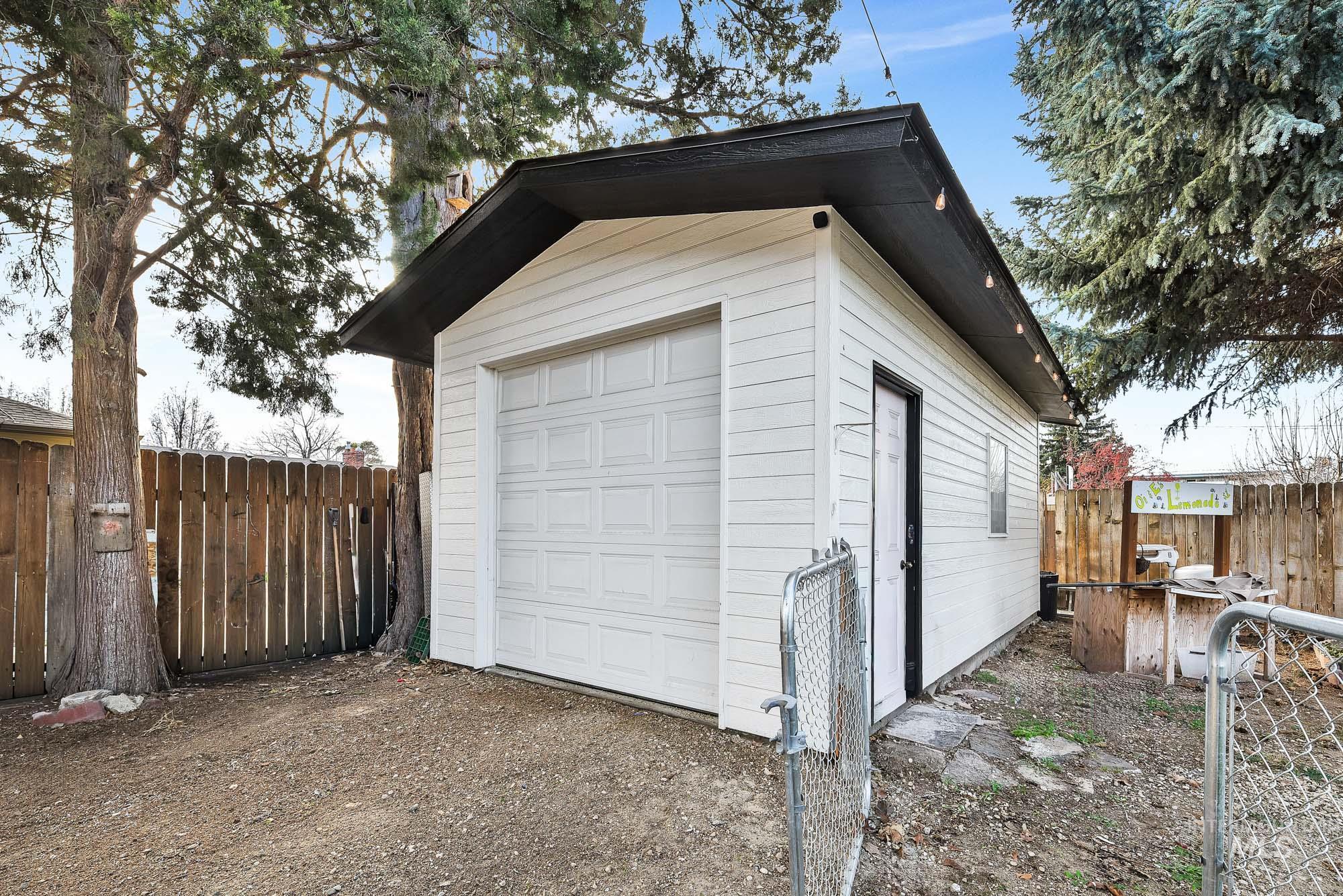 315 W Lincoln Ave, Nampa, Idaho 83686, 3 Bedrooms, 2 Bathrooms, Residential For Sale, Price $489,900,MLS 98968008